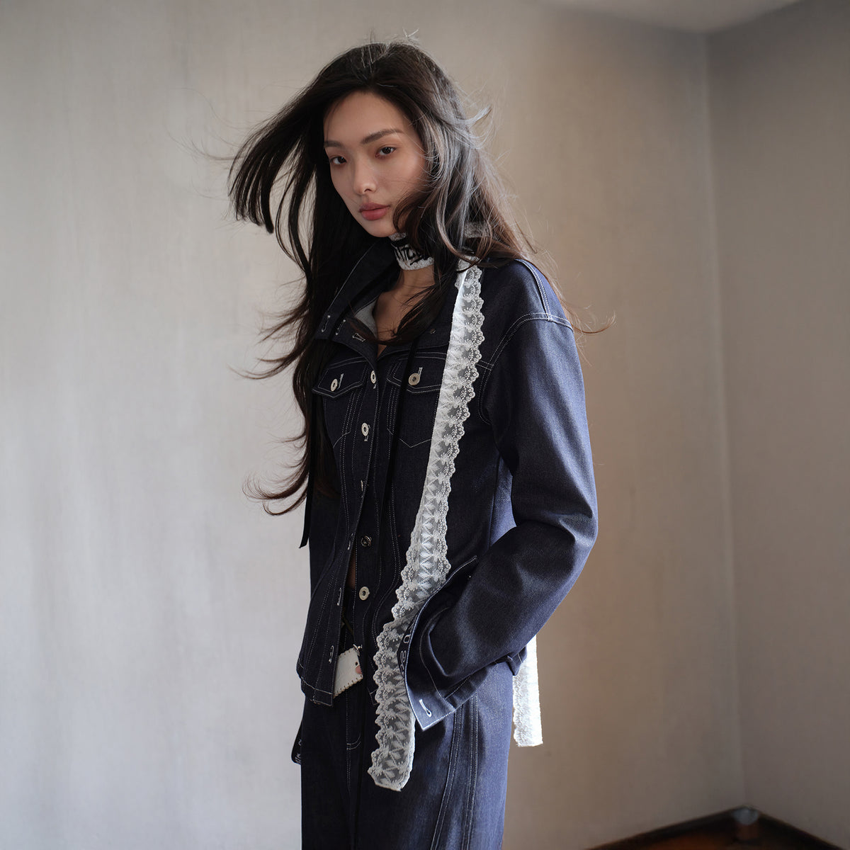 MXU Deconstructed Embroidered Silk-Cotton Cinched Denim Jacket