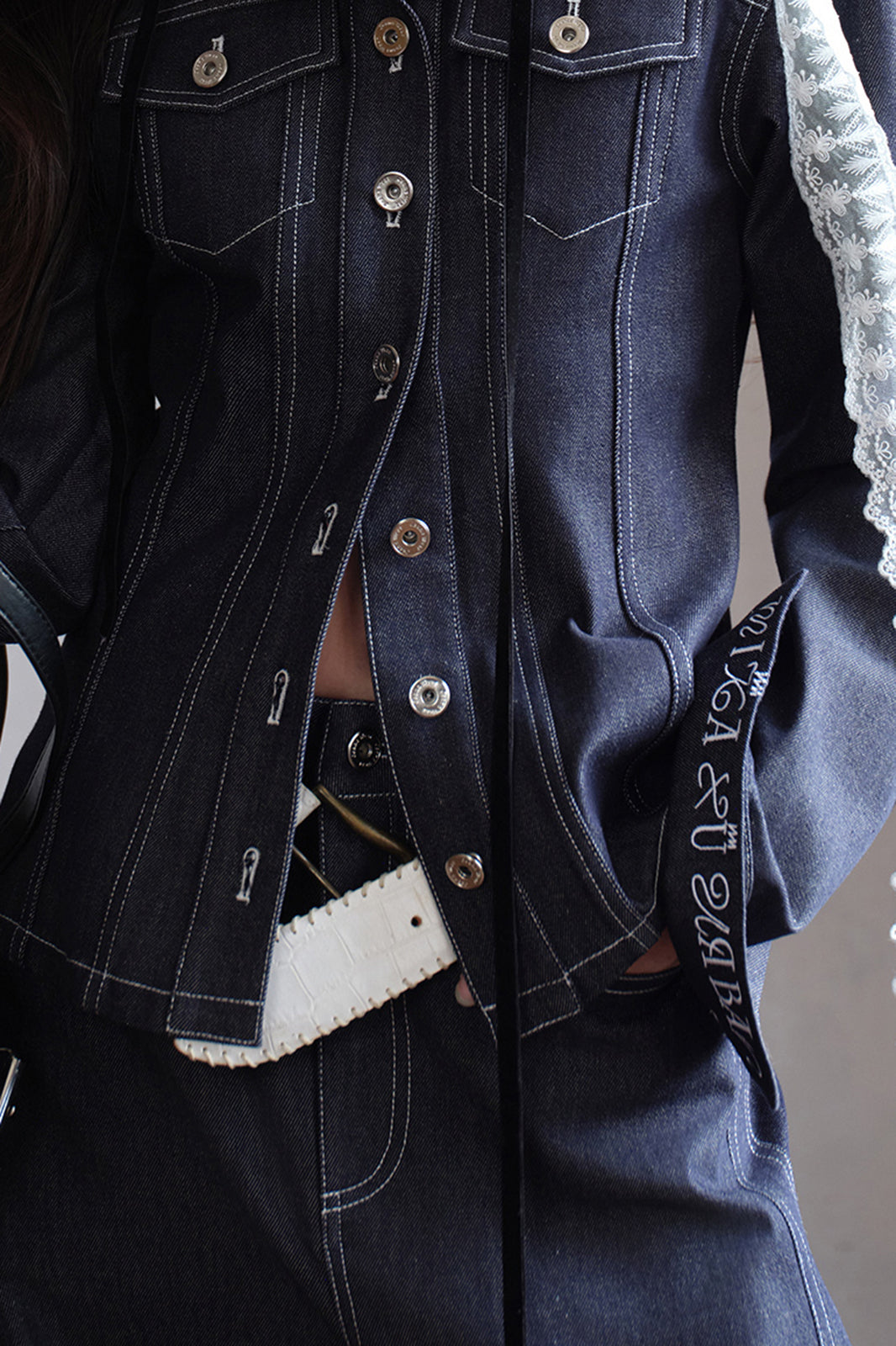MXU Deconstructed Embroidered Silk-Cotton Cinched Denim Jacket