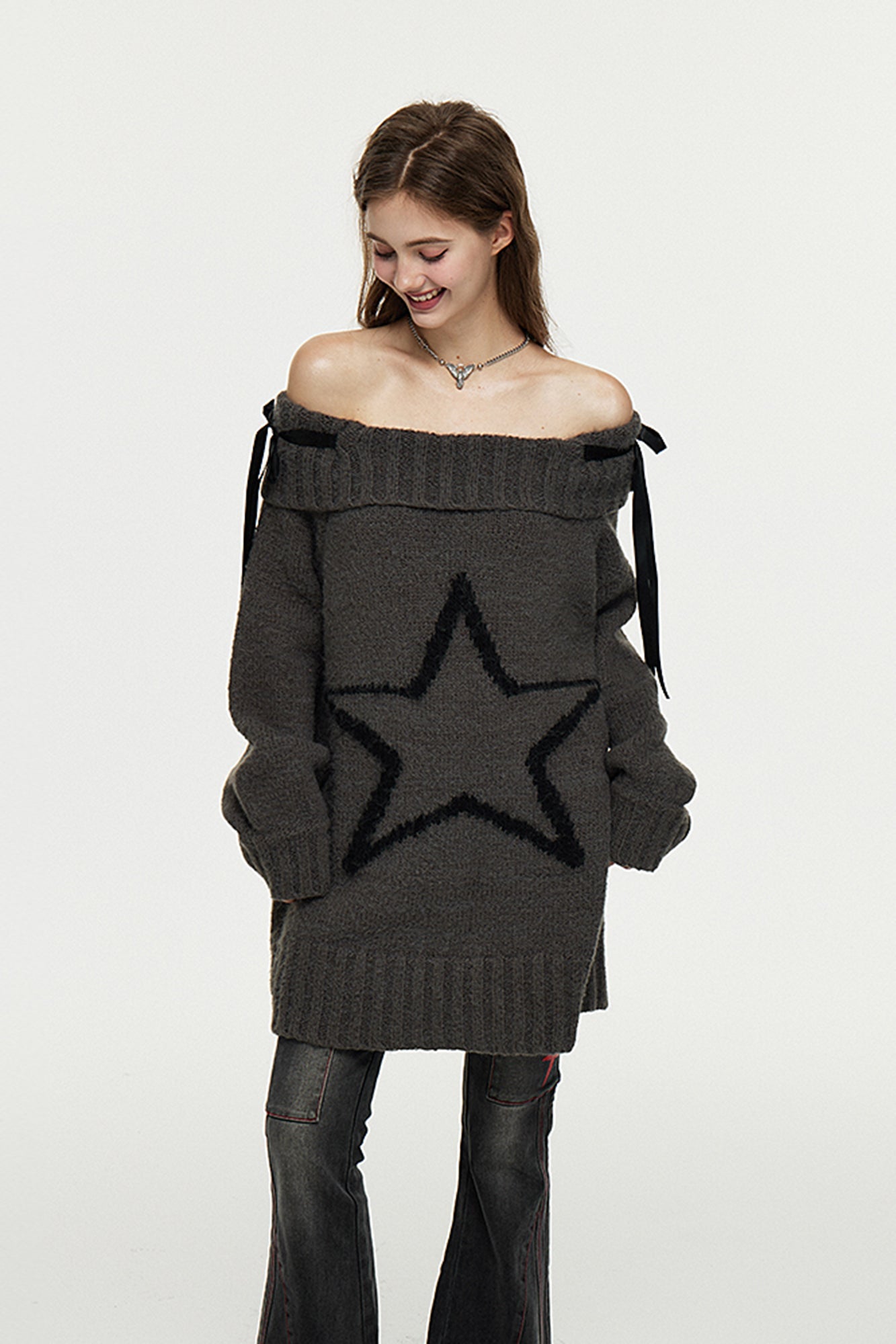 AE30 SAINT Star Jacquard Off-Shoulder Oversized Sweater