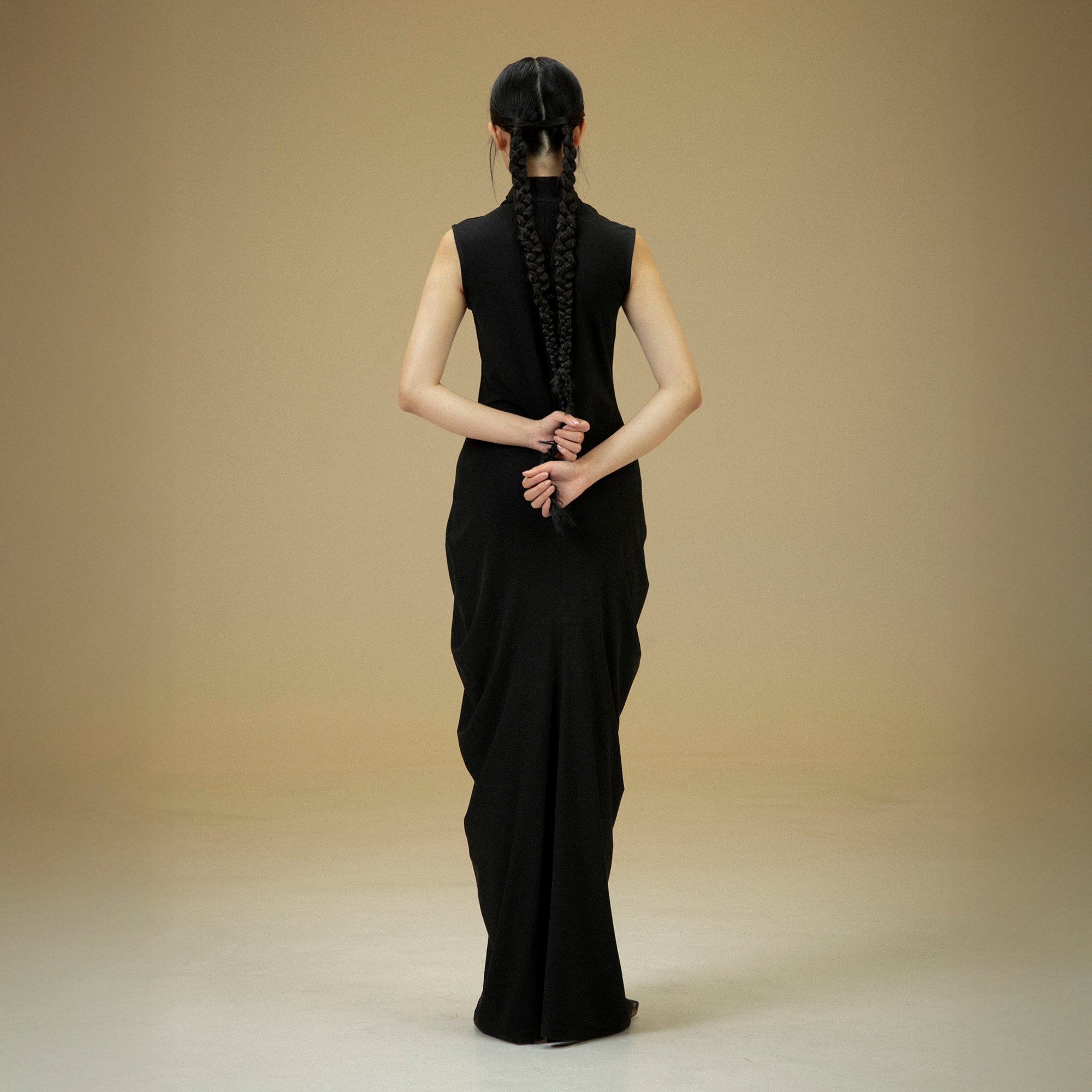 WUHEYIZUO Sleeveless Mock Neck Cocoon Maxi Dress