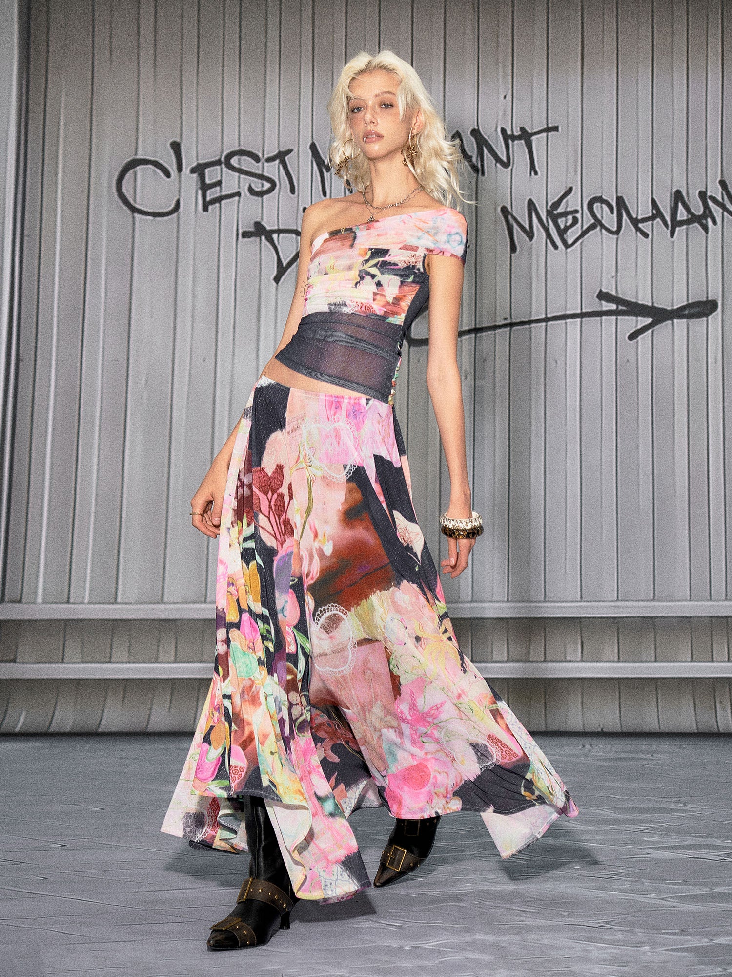 THE NEVERMORE Floral One-Shoulder Mesh Panel Two-Piece