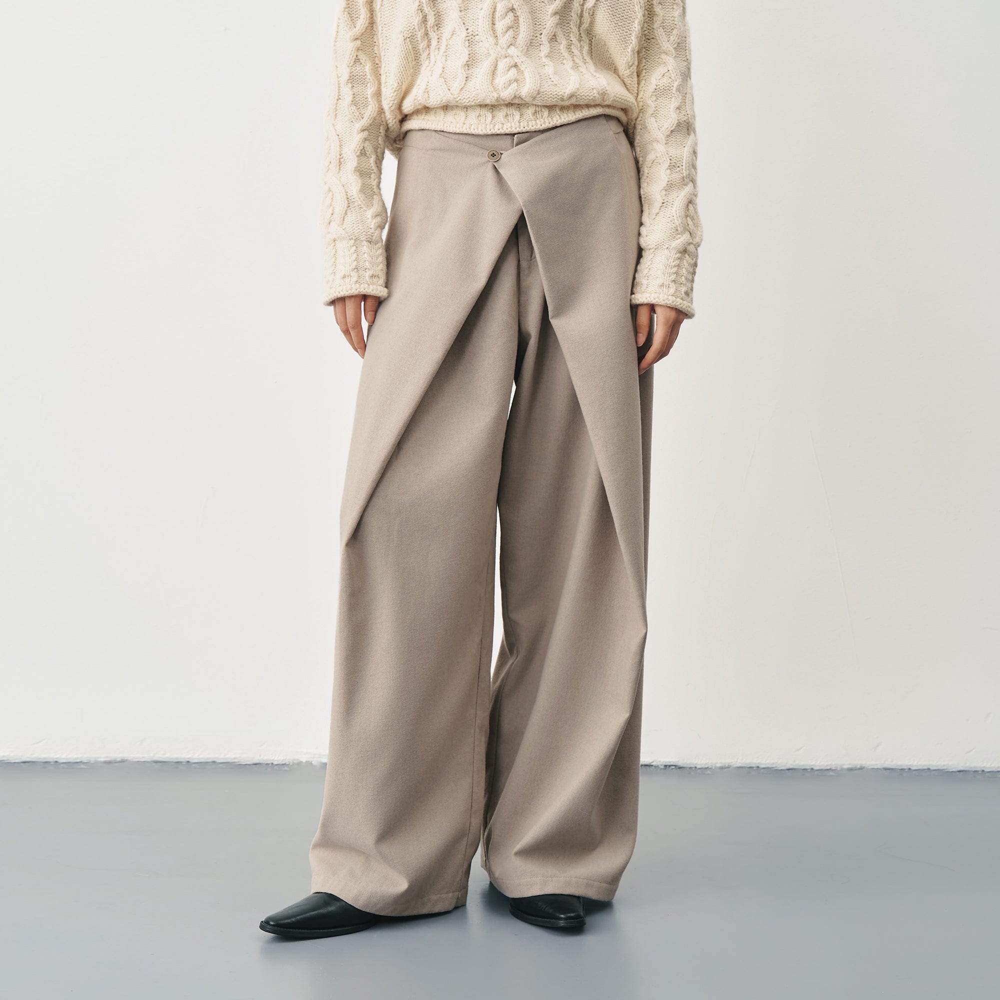 SAME FLOW Overlap Front Woolen Blend Kendo Trousers