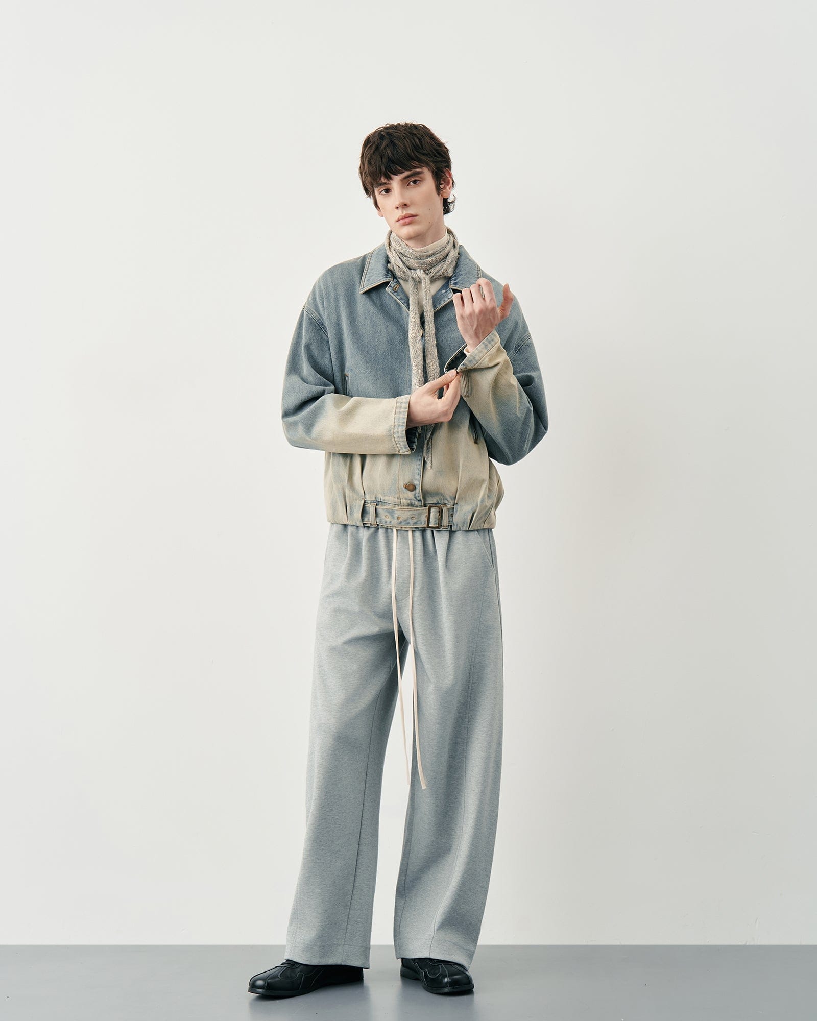 SAME FLOW Distressed Washed Gradient Denim Jacket