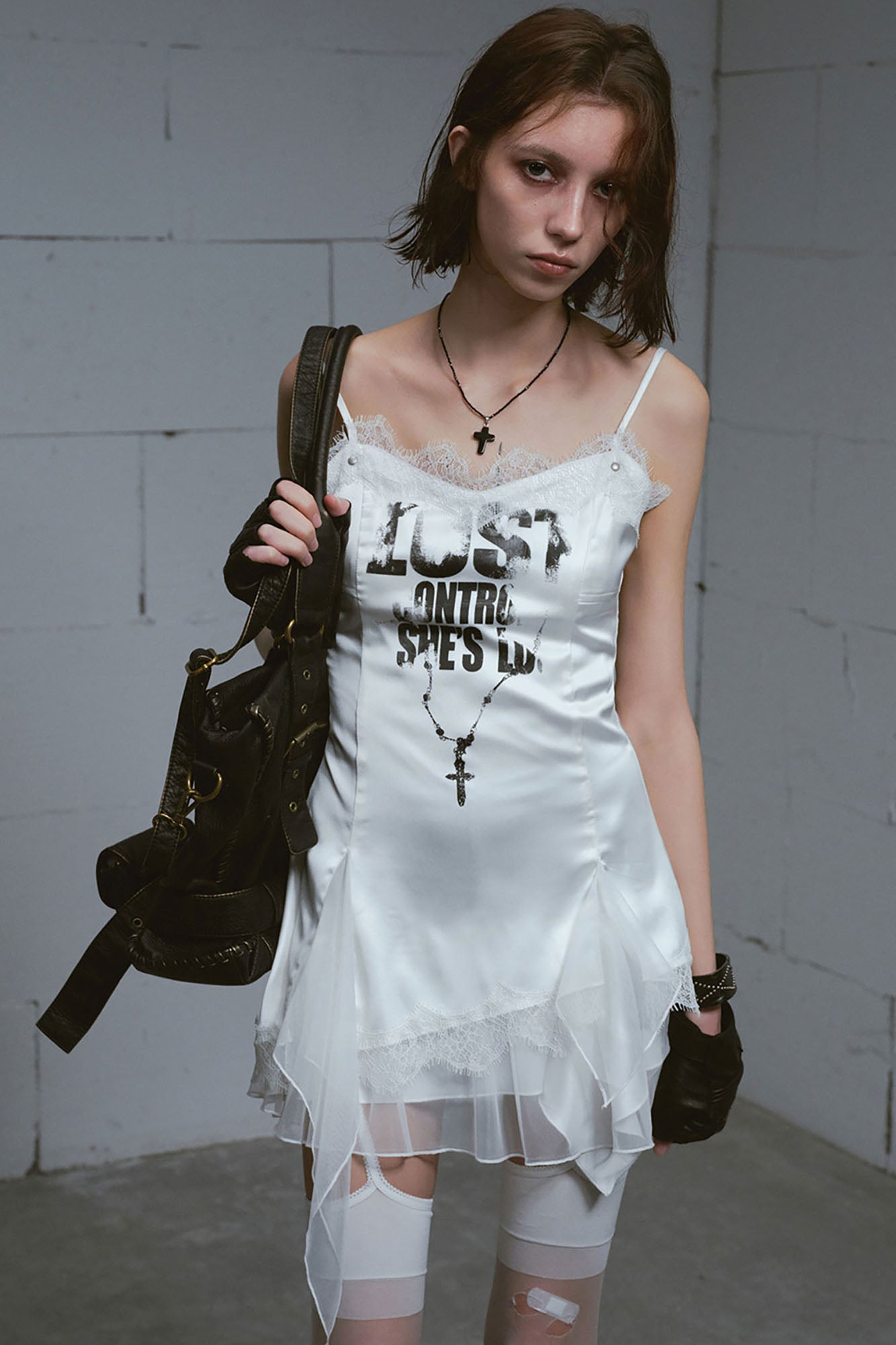 CESTNOUS Asymmetrical Lace Trim Graphic Slip Dress