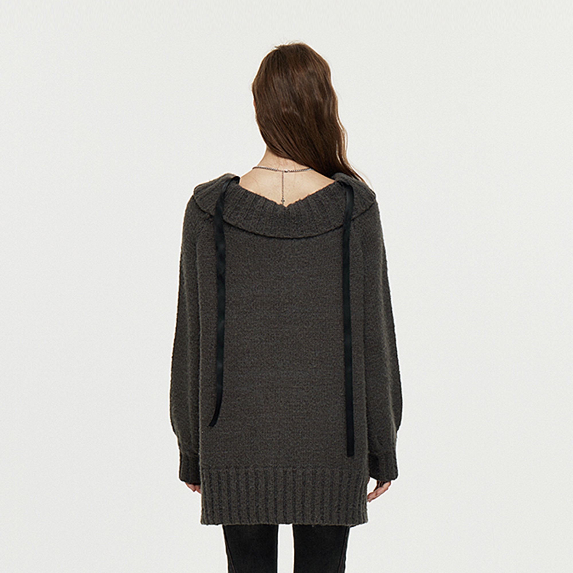 AE30 SAINT Star Jacquard Off-Shoulder Oversized Sweater