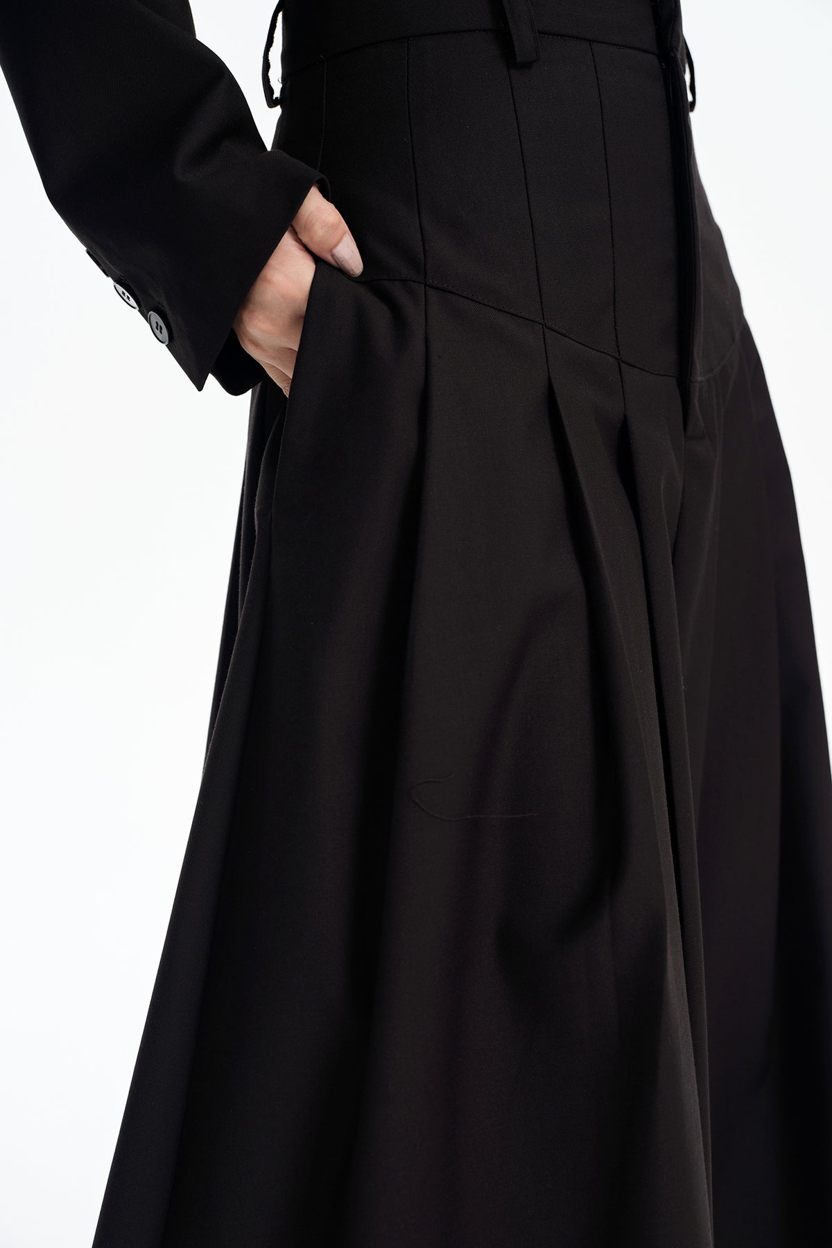 TINY IN STUDIO Oversized Belted Pleated Maxi Skirt