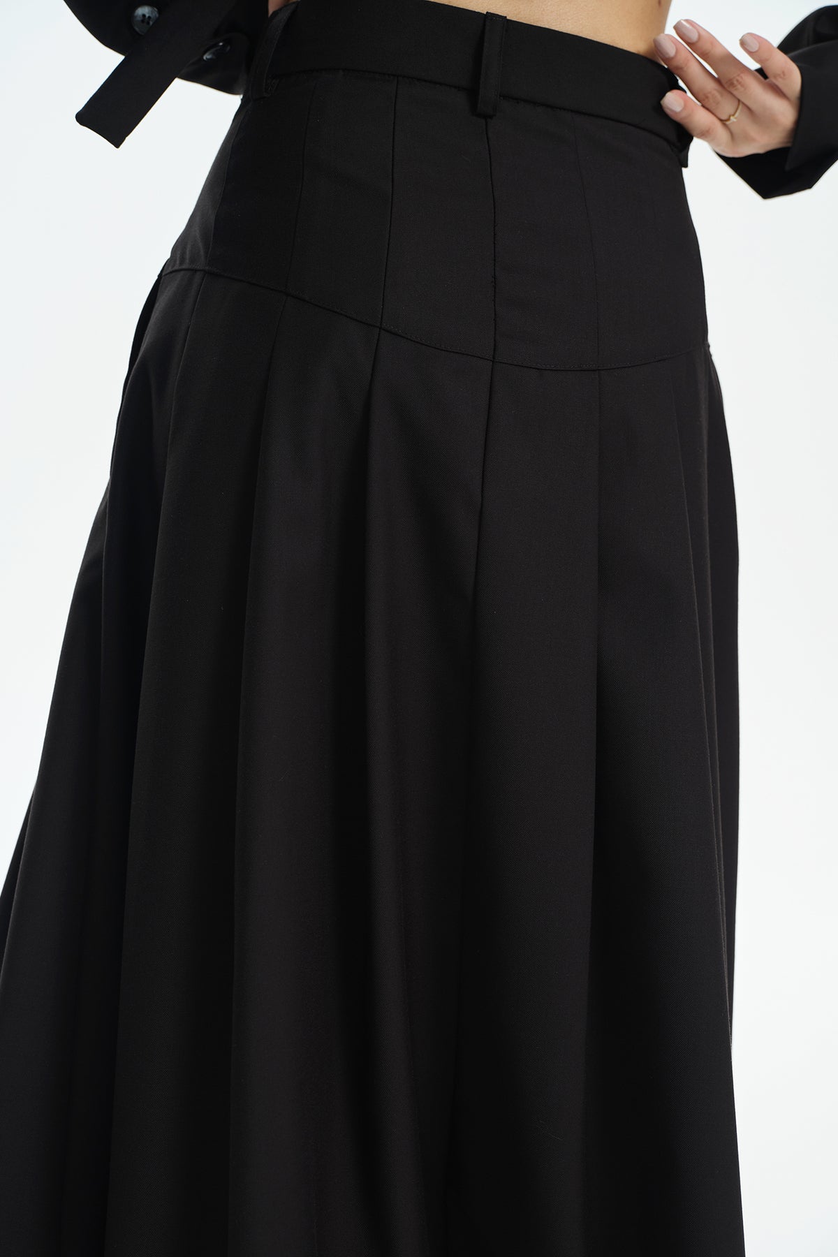 TINY IN STUDIO Oversized Belted Pleated Maxi Skirt