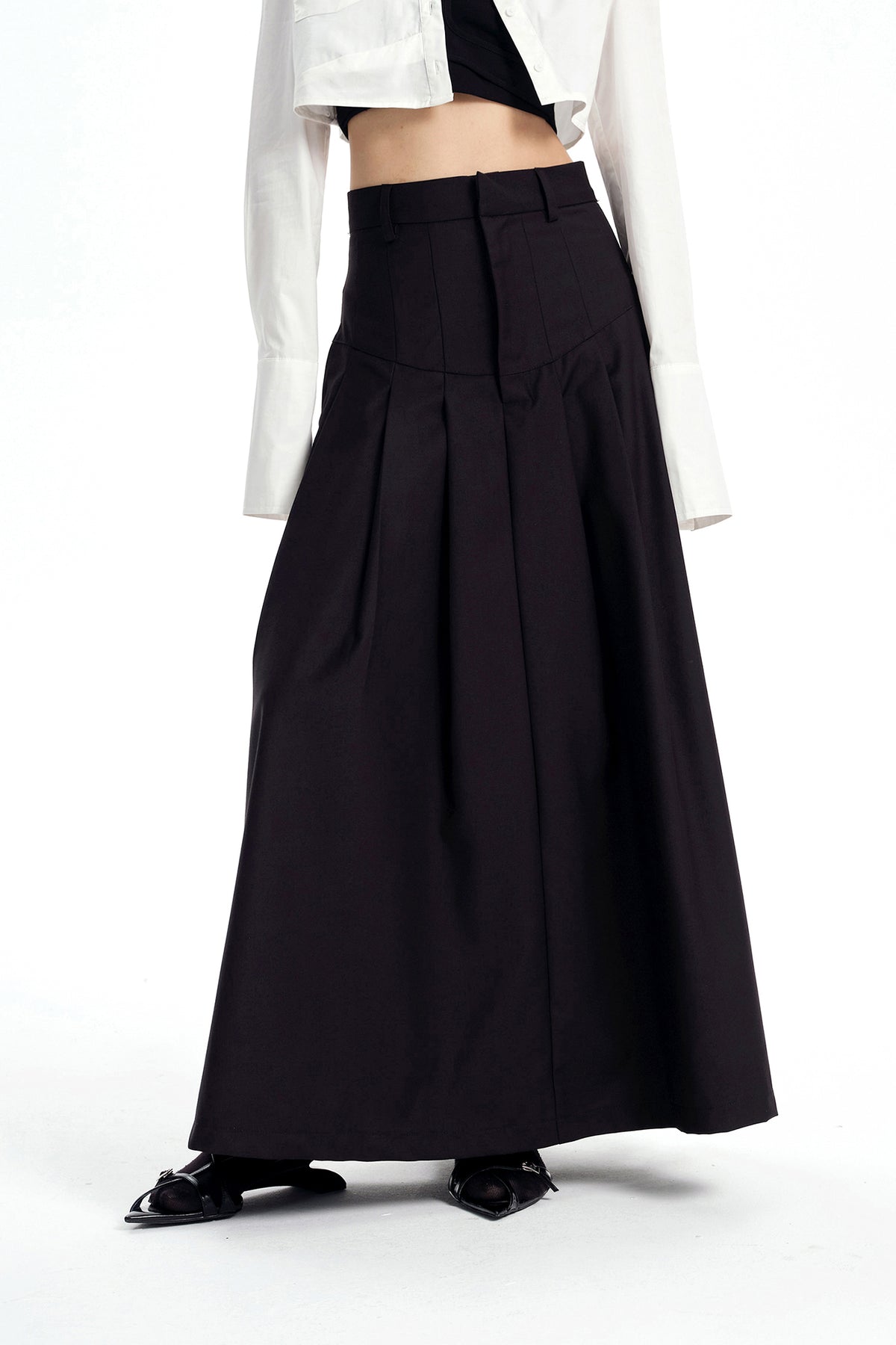 TINY IN STUDIO Oversized Belted Pleated Maxi Skirt