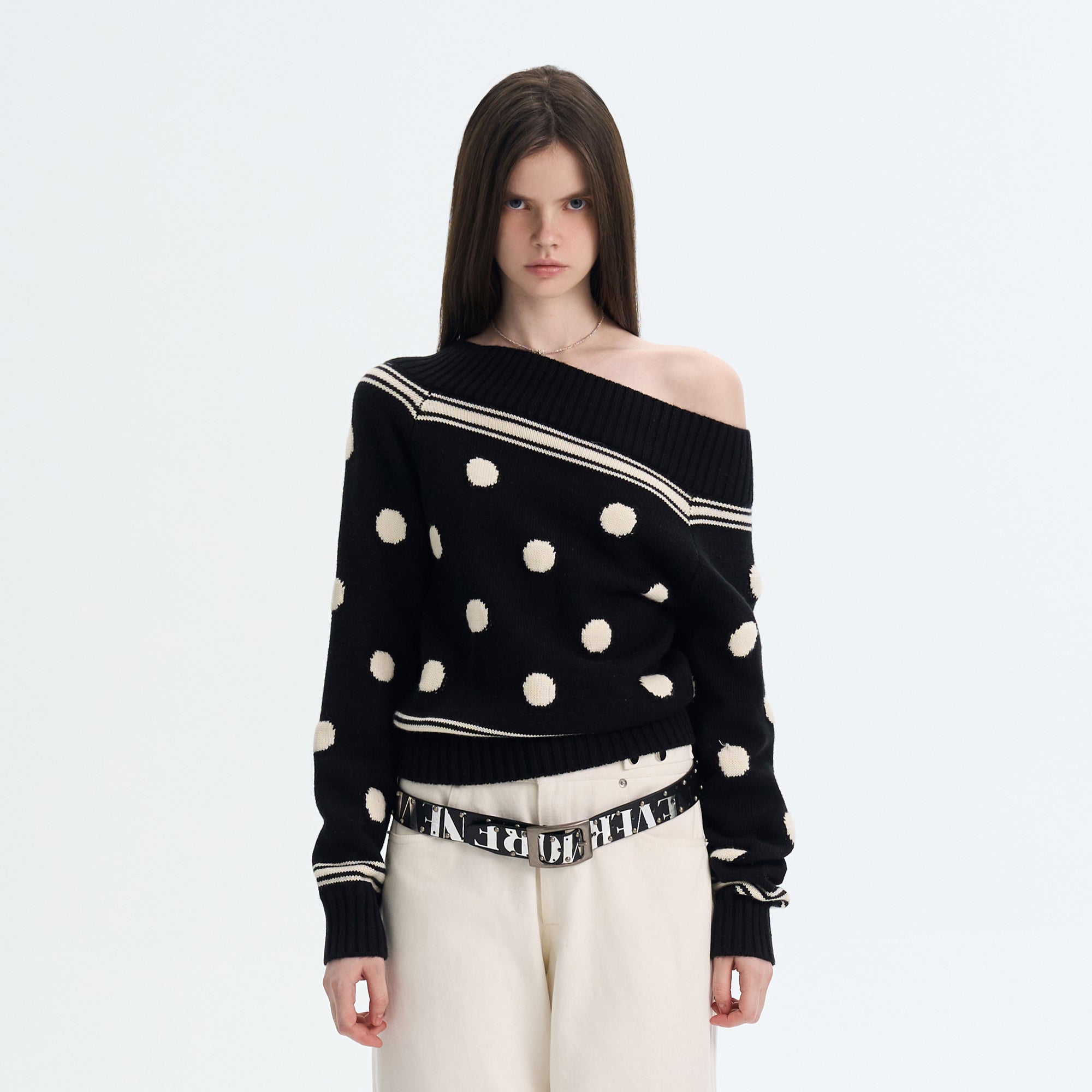 THE NEVERMORE Contrast Polka Dot Off-Shoulder Sweater