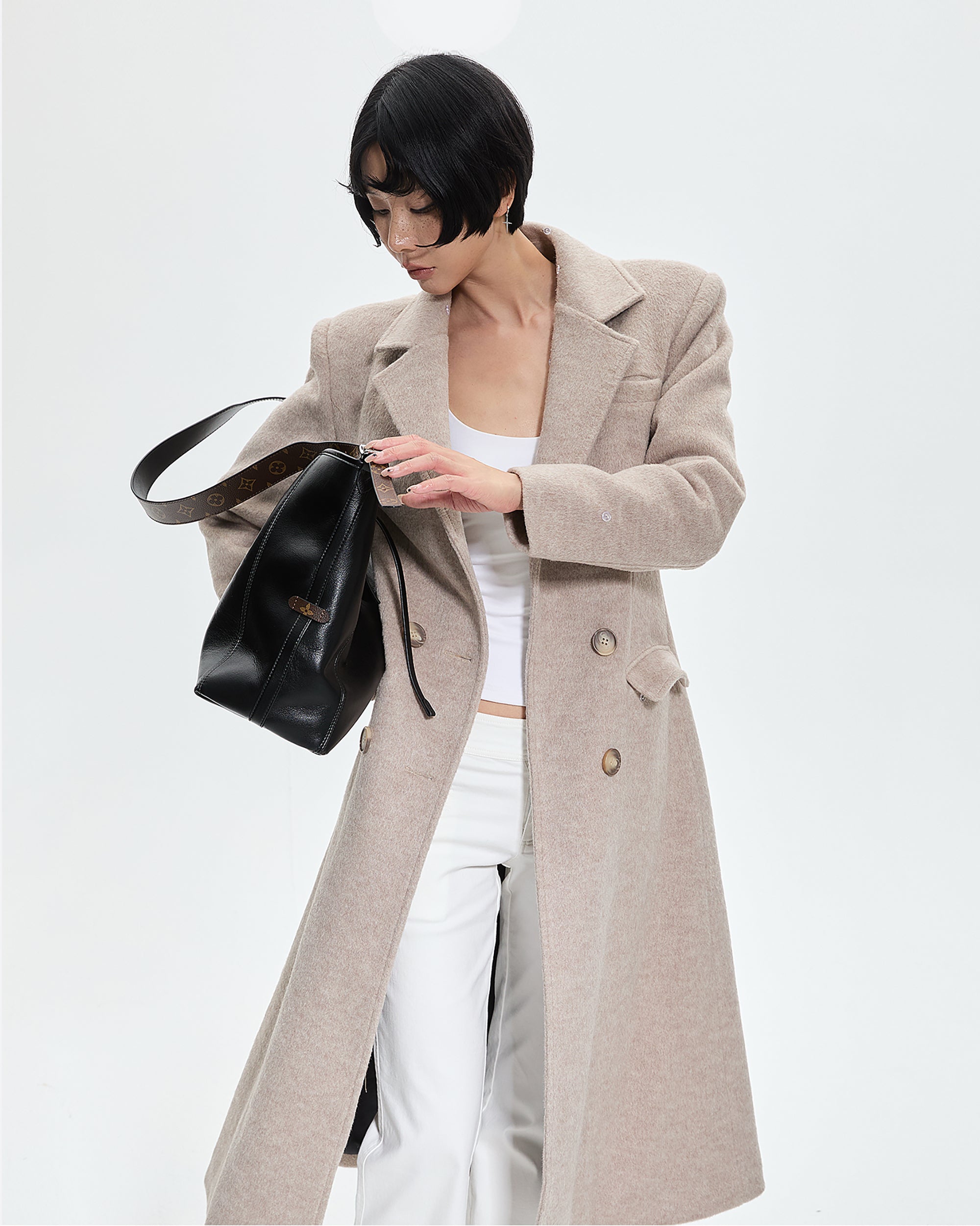 AE30 SAINT Double-Breasted Detachable Fuzzy Collar Coat