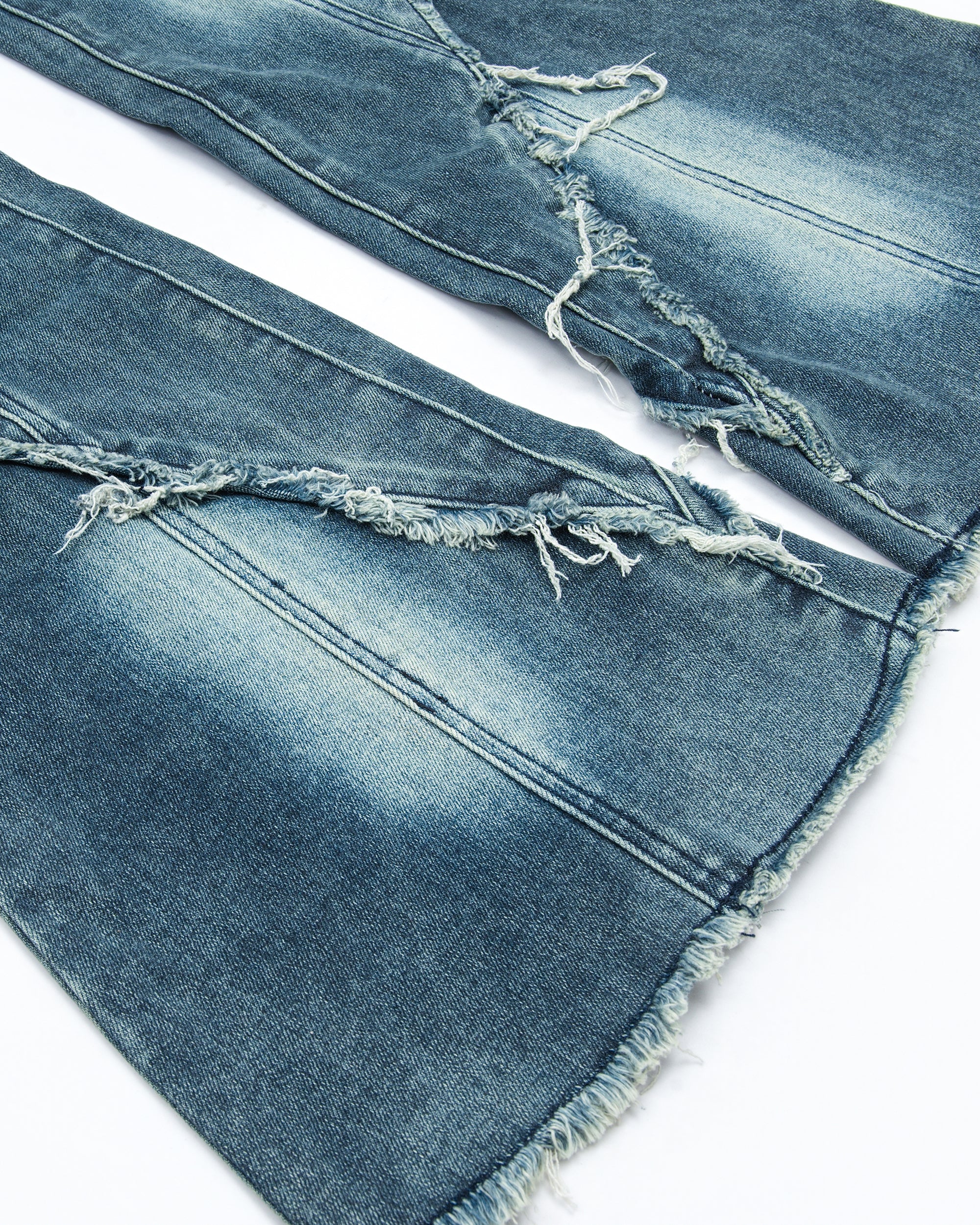 MOGONGSHE Frayed Diagonal-Spliced Flared Jeans