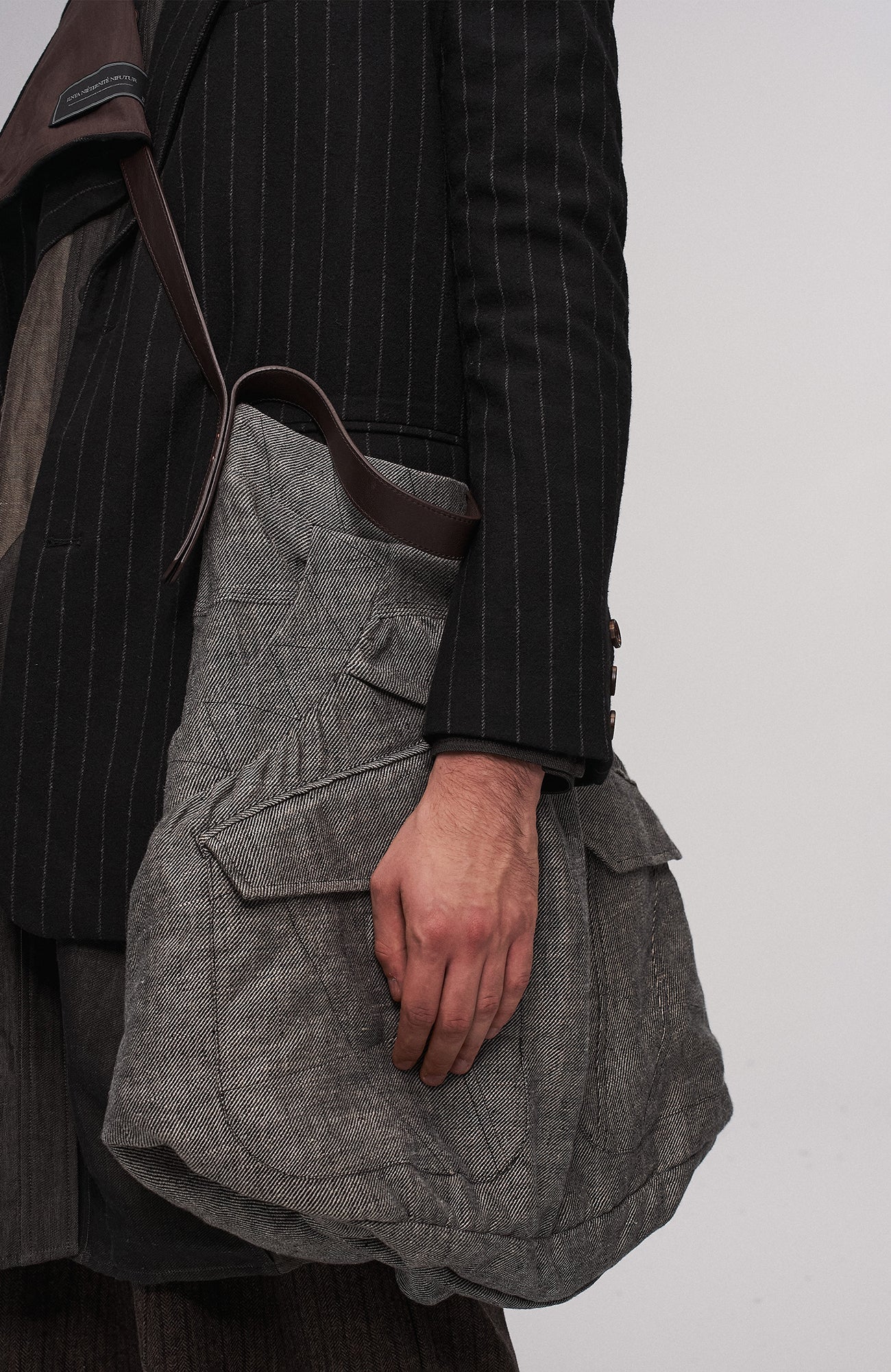 ILNya Nieternite Nifutur Oversized Linen Horsehide-Strap Messenger Bag