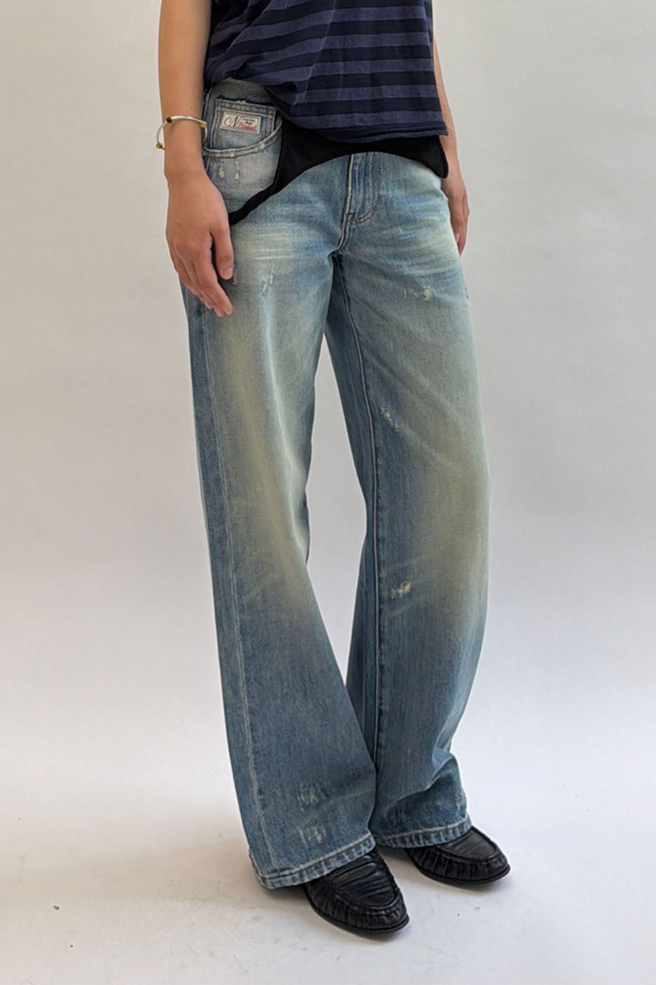 NEVERSEEZ Distressed Washed Straight-Leg Jeans