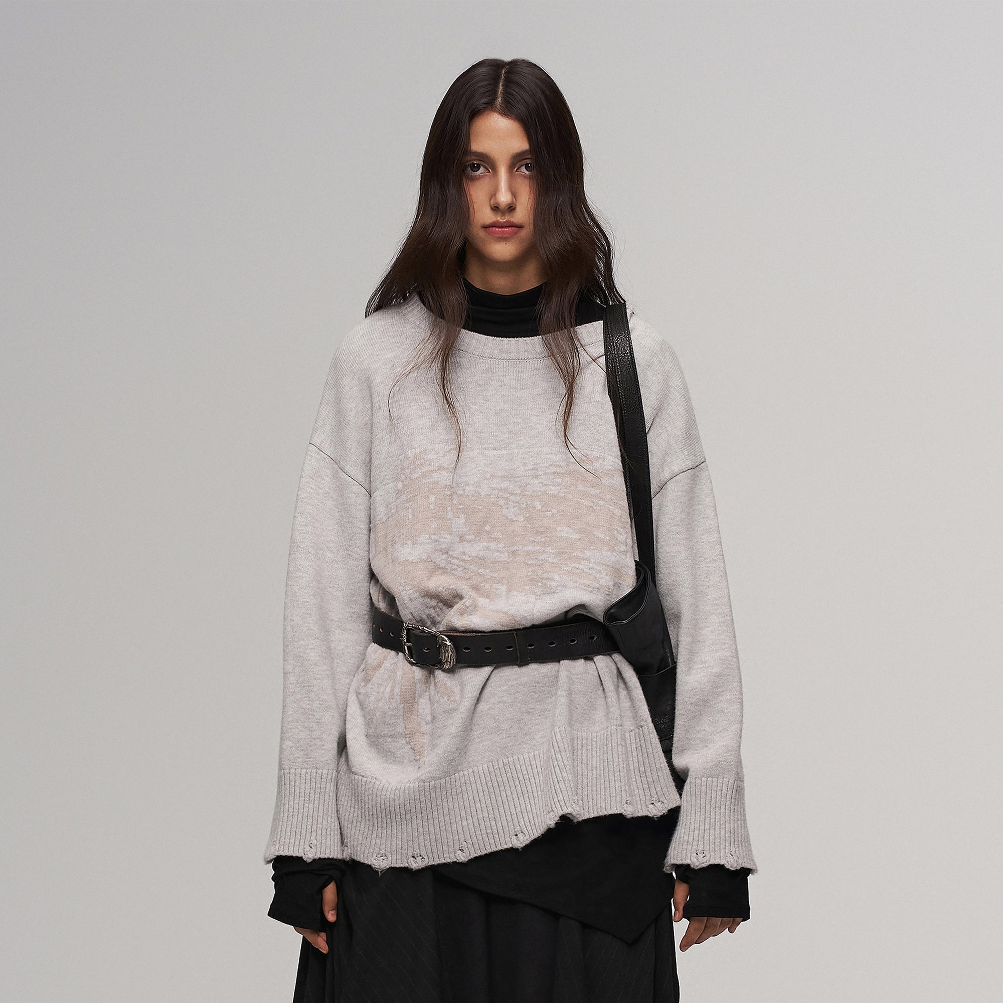 ILNya Nieternite Nifutur Distressed Oversized Knit Pullover