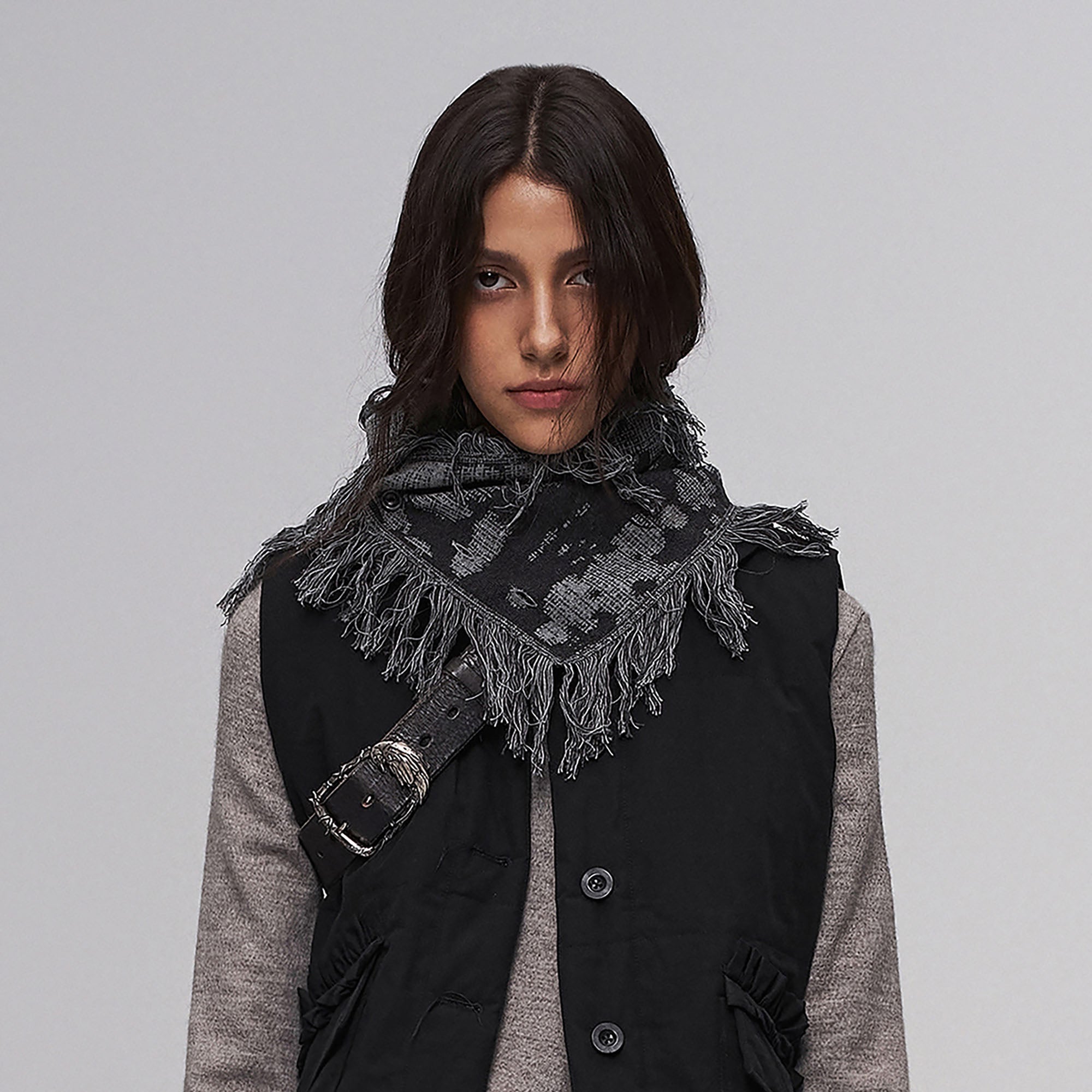 ILNya Nieternite Nifutur Fringe Cotton Scarf-Shawl