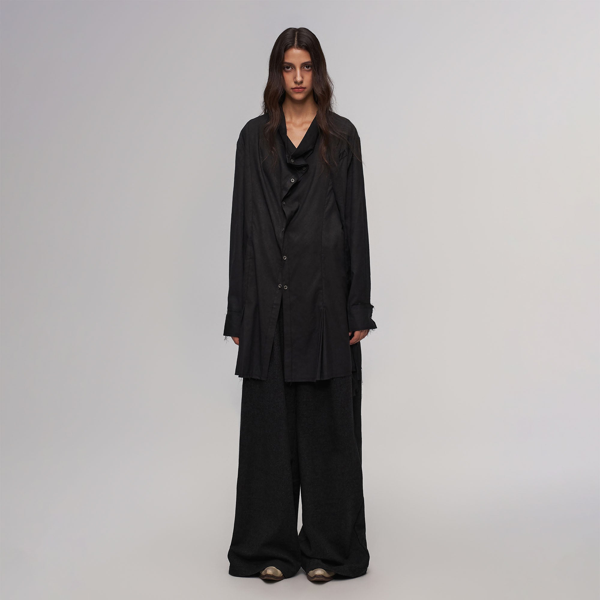 ILNya Nieternite Nifutur Asym Draped Raw-Edged Shirt