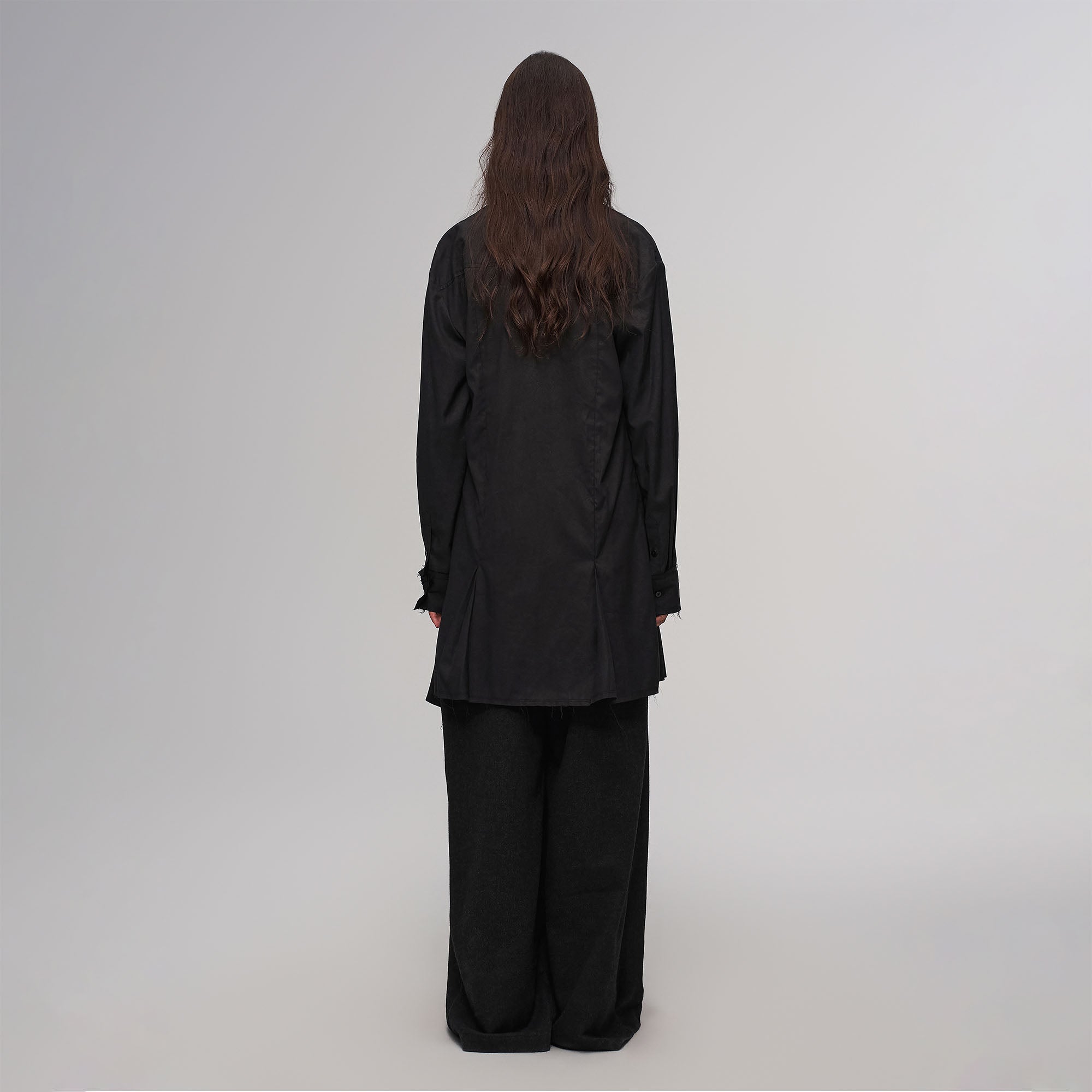 ILNya Nieternite Nifutur Asym Draped Raw-Edged Shirt