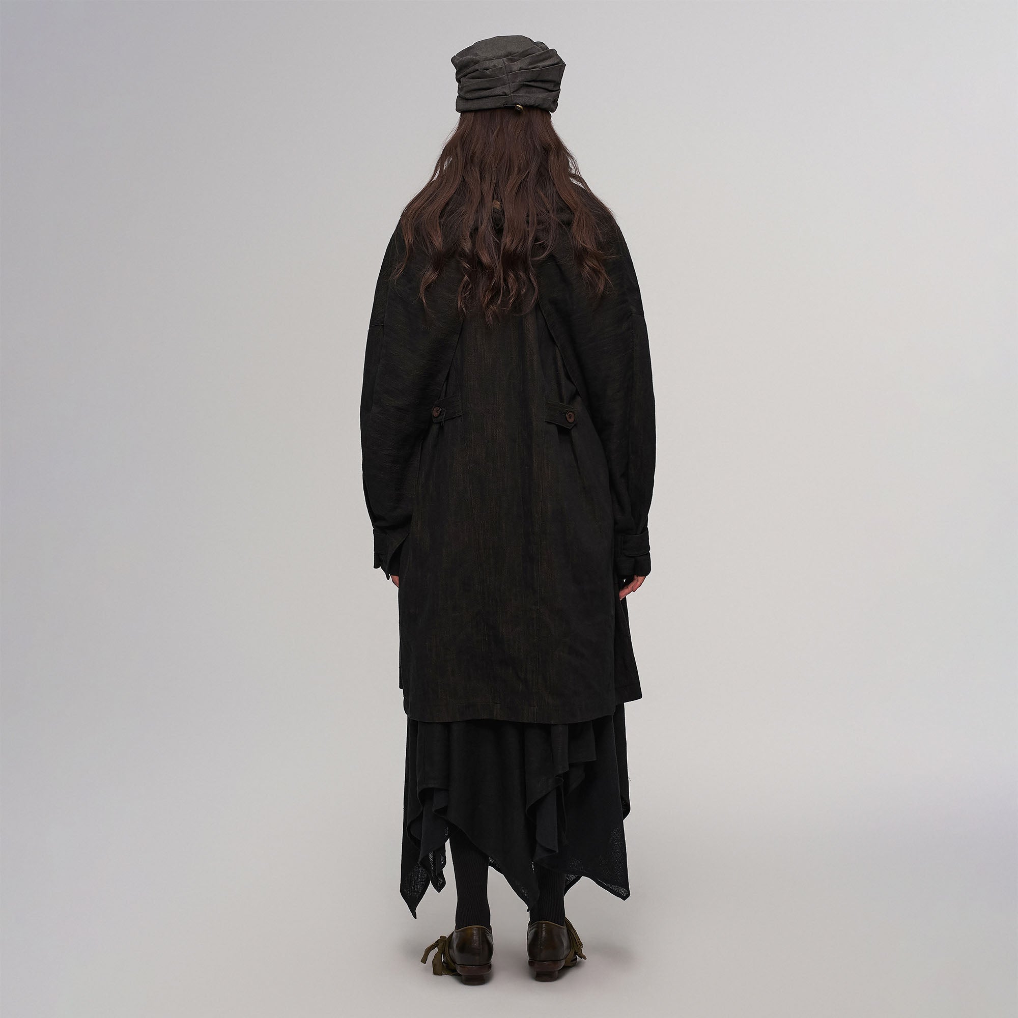 ILNya Nieternite Nifutur Knotted Cape-Back Linen-Blend Trench