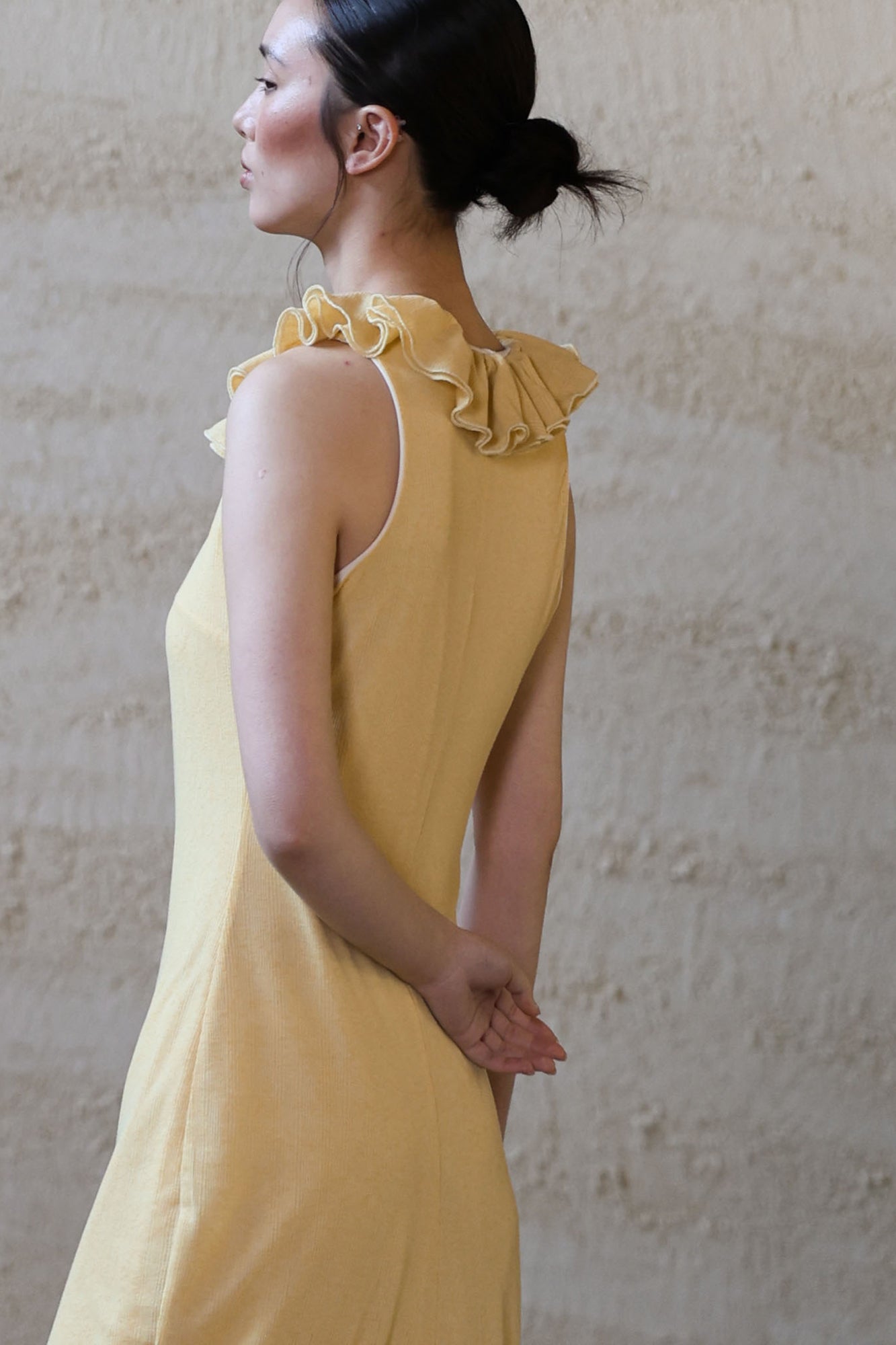 WUHEYIZUO Ruffle-Neck Draped Knit Maxi Dress