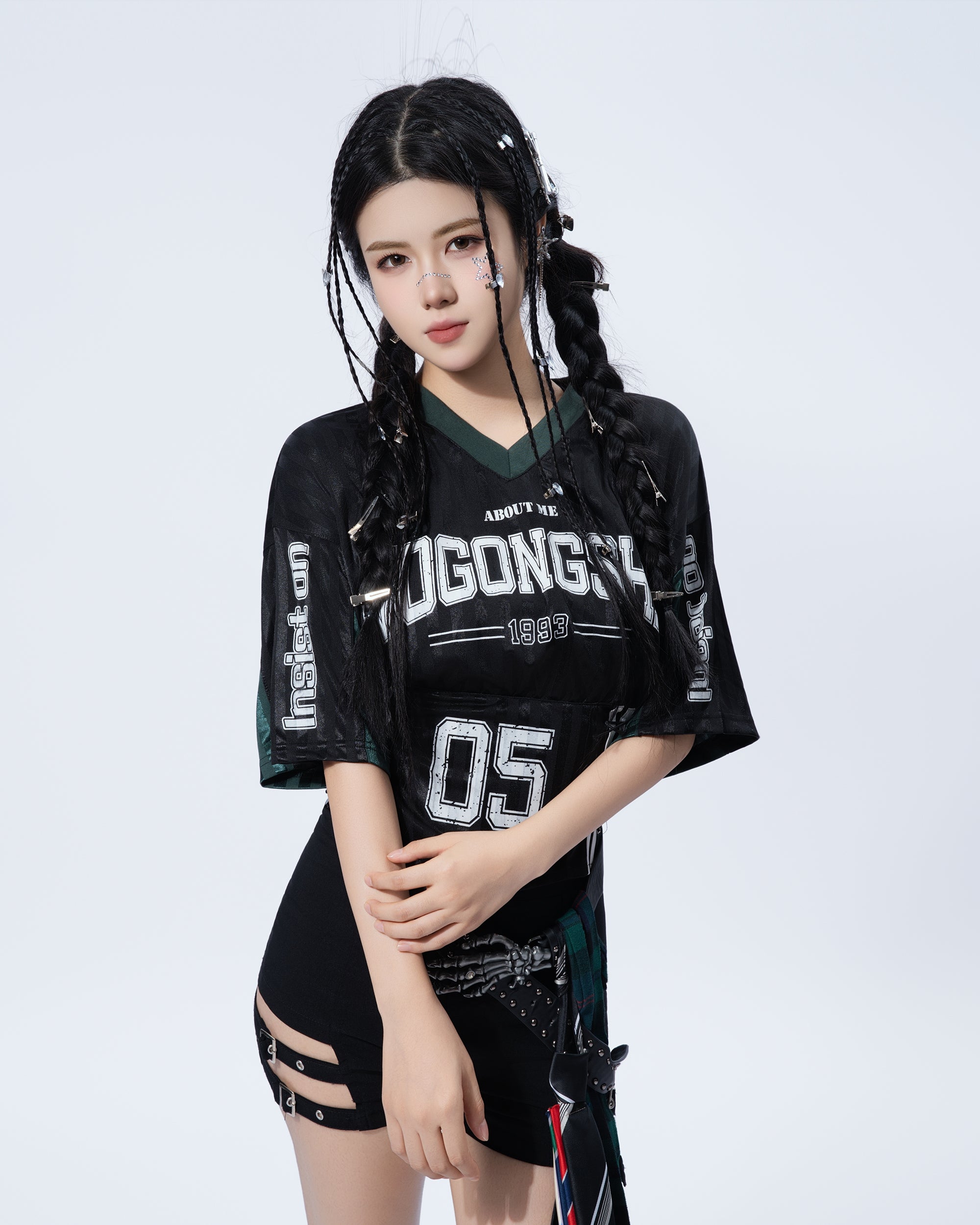 MOGONGSHE Varsity Lace-Up Waist Cropped Jersey
