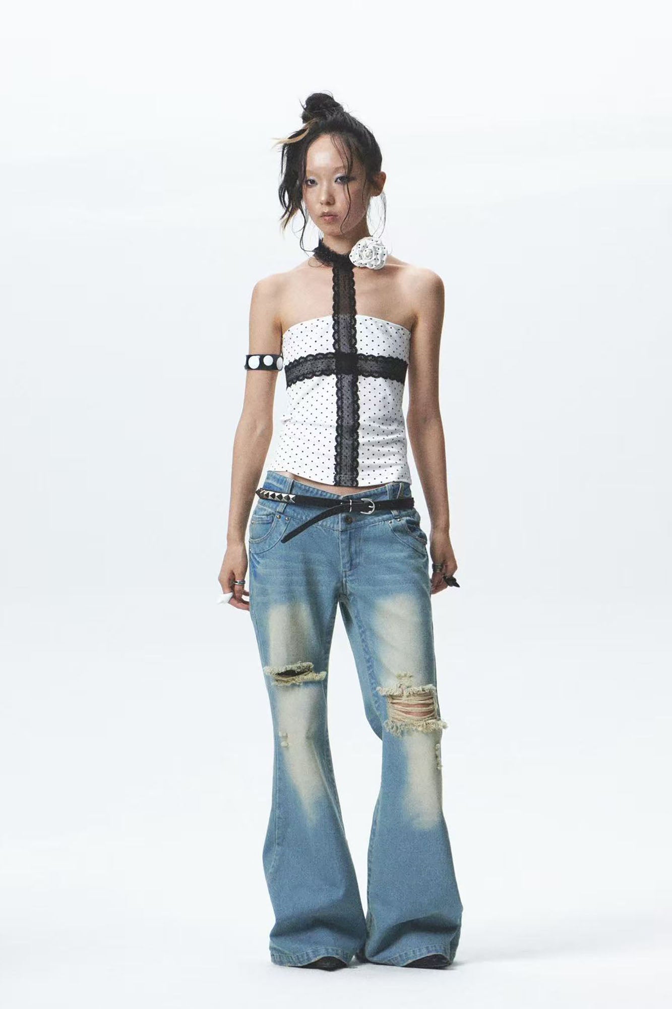 NONAME SPACE Polka-Dot Lace Cross Tube Top