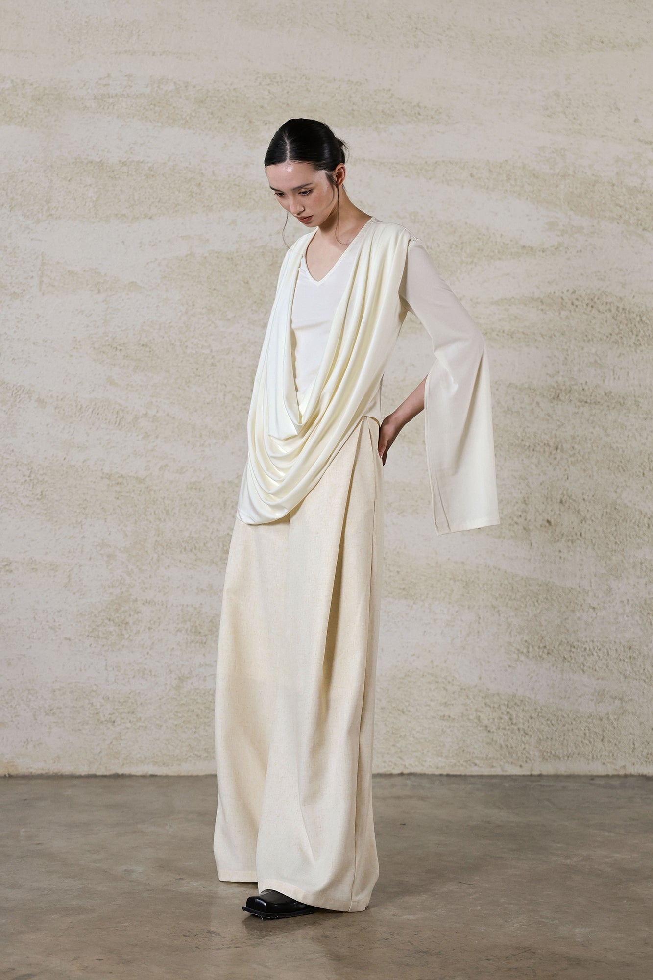 WUHEYIZUO Draped Split-Sleeve Top