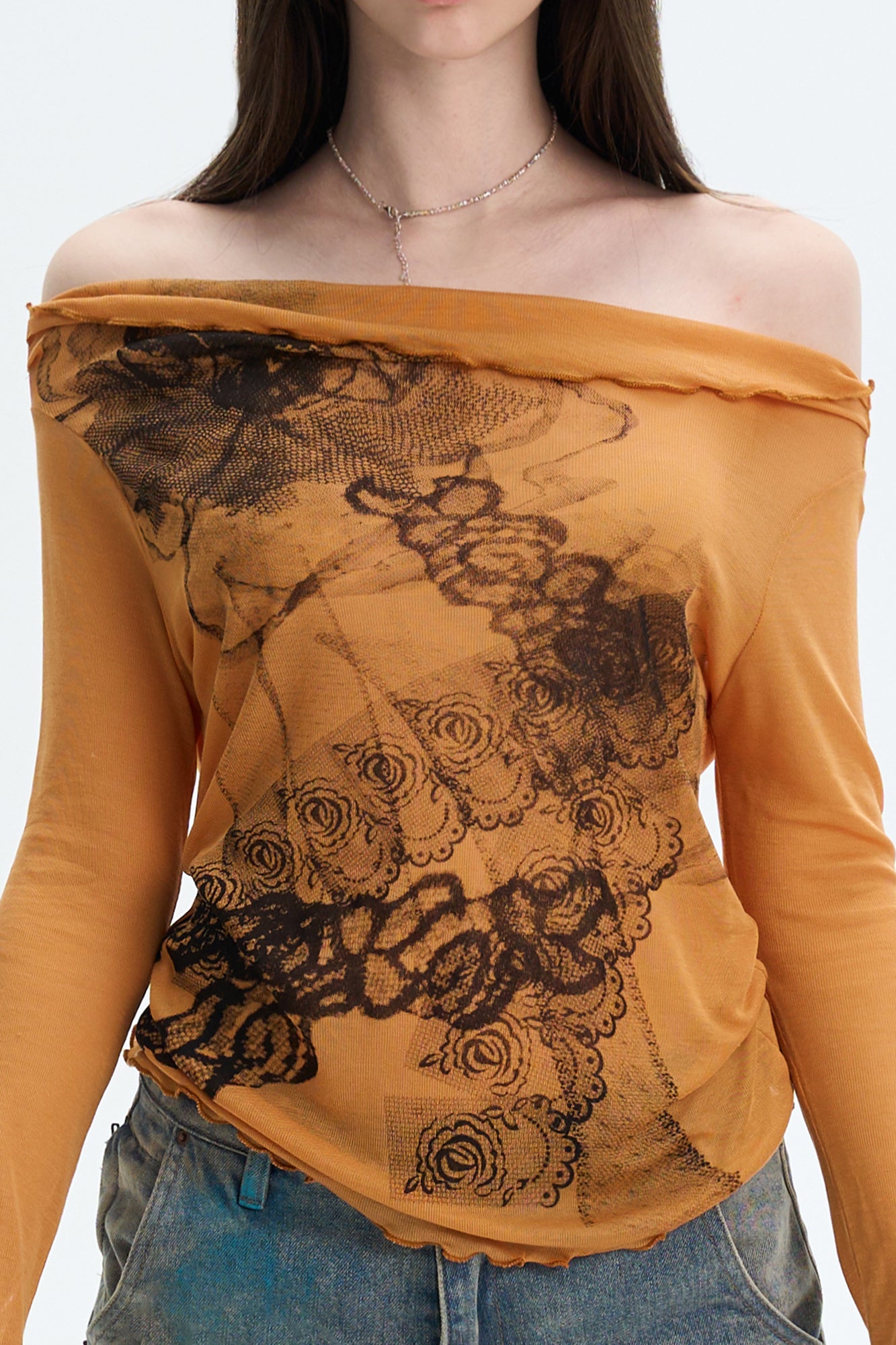 THE NEVERMORE Sheer Off-Shoulder Lettuce Edge Tee