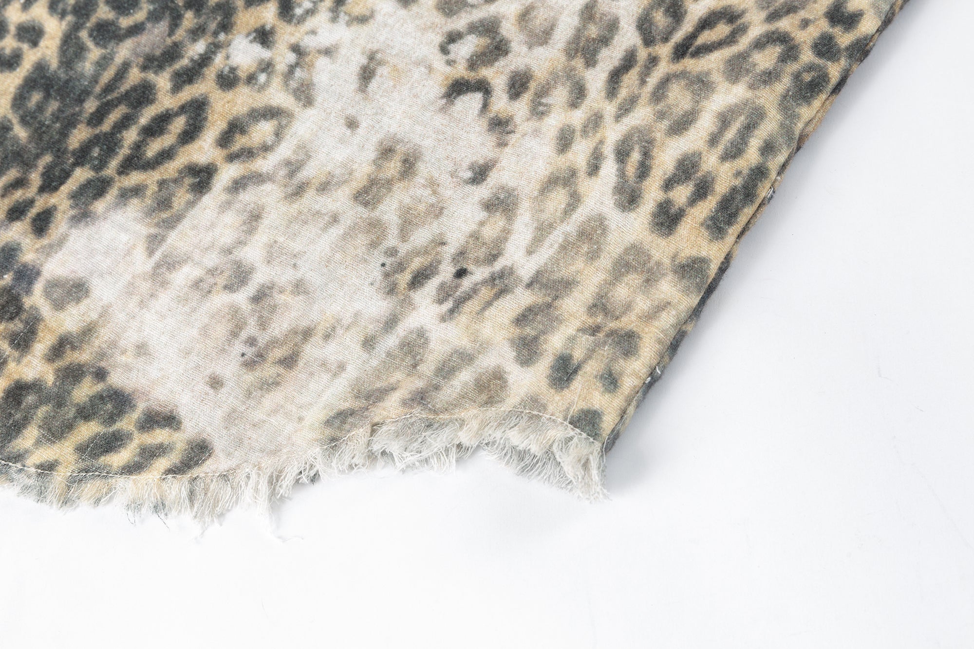 SOFITTE Distressed Leopard Raw Edge Shirt