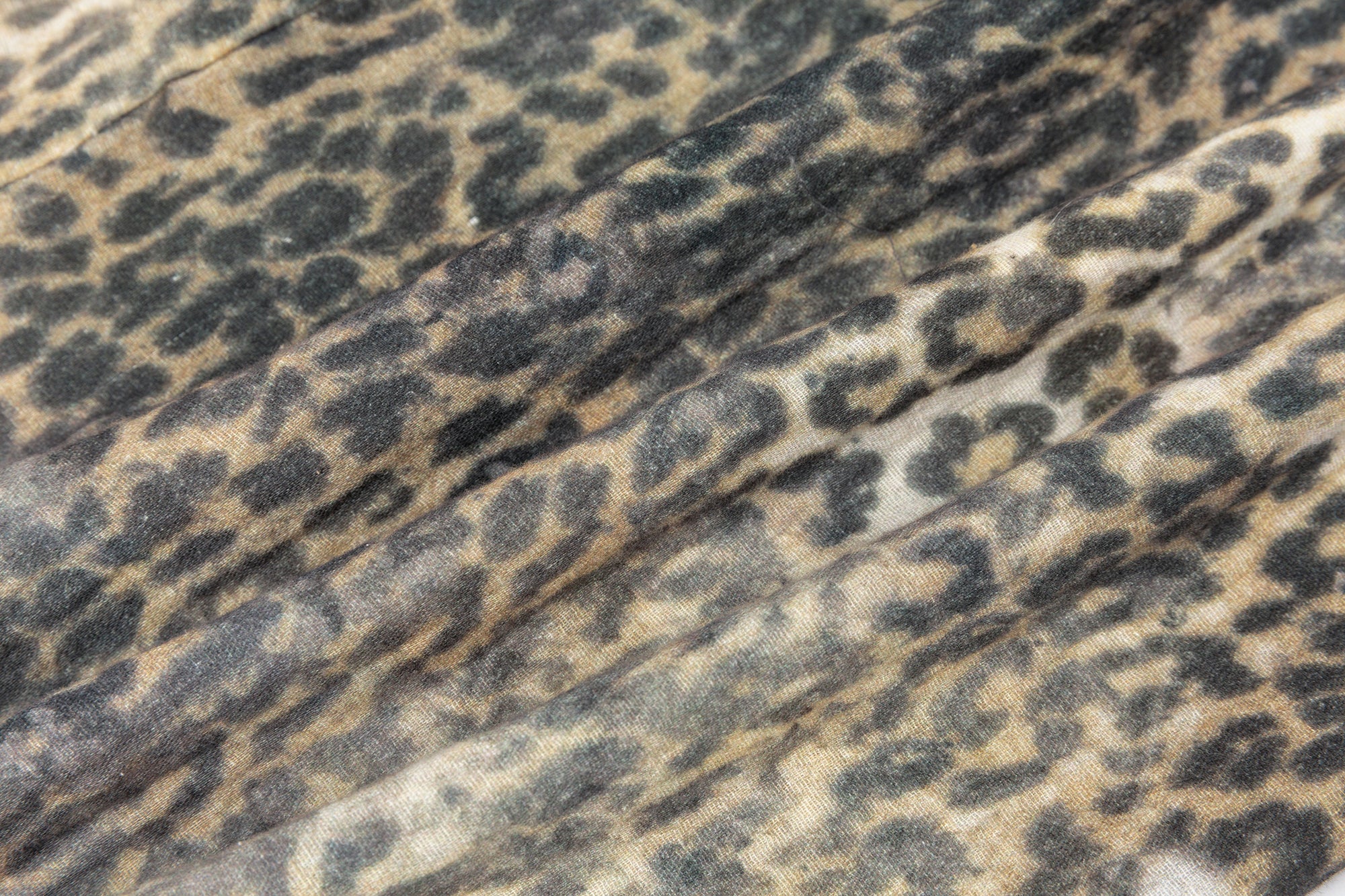 SOFITTE Distressed Leopard Raw Edge Shirt