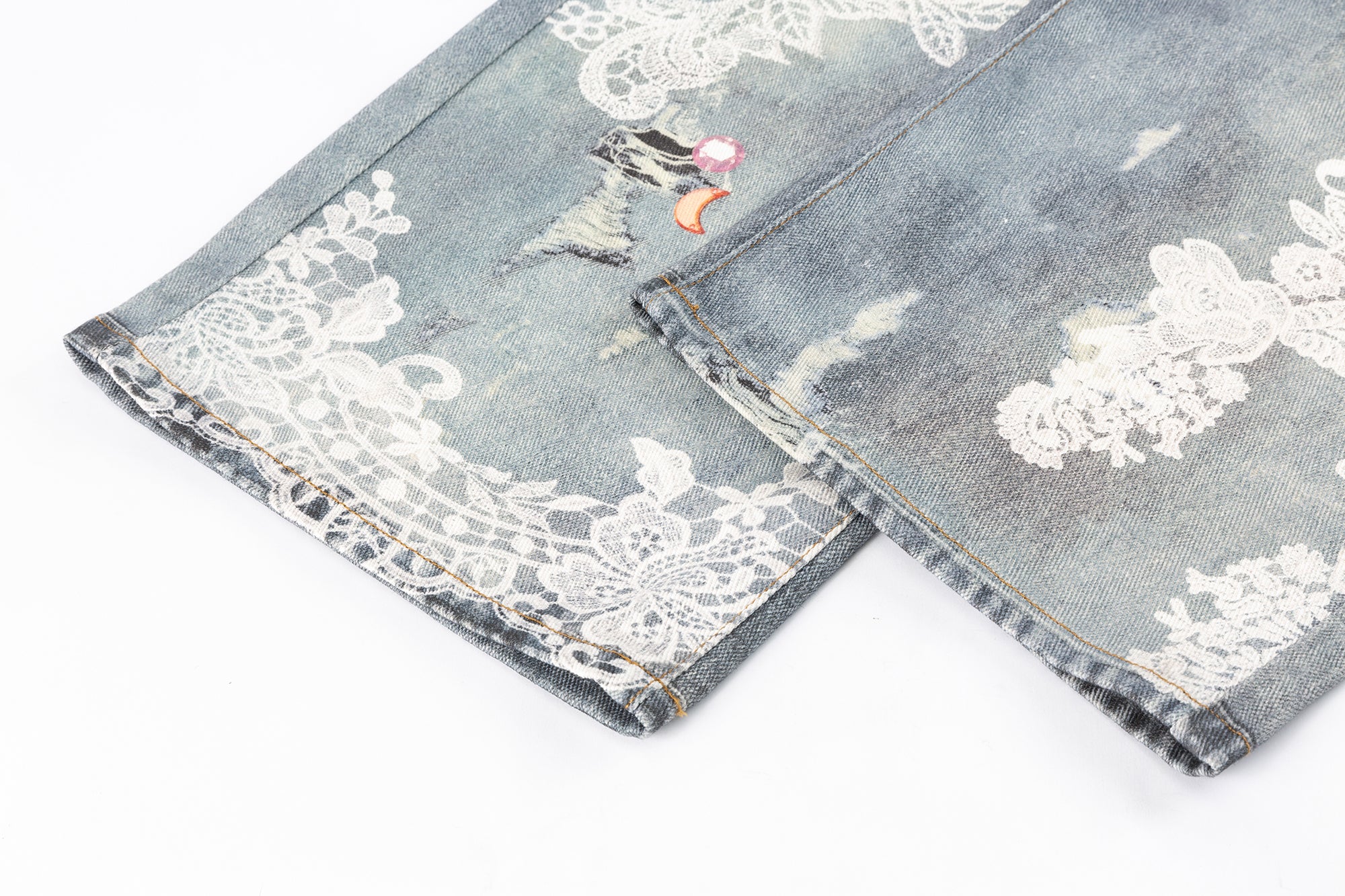 SOFITTE Charm & Lace Graphic Wide-Leg Jeans