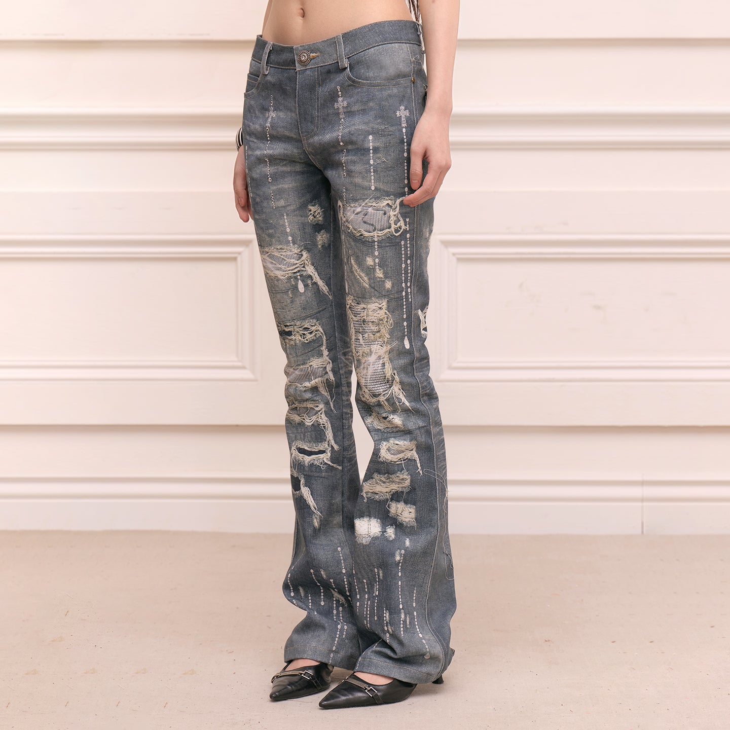 FAYCHUI Distressed Diamond Slim Flared Pants
