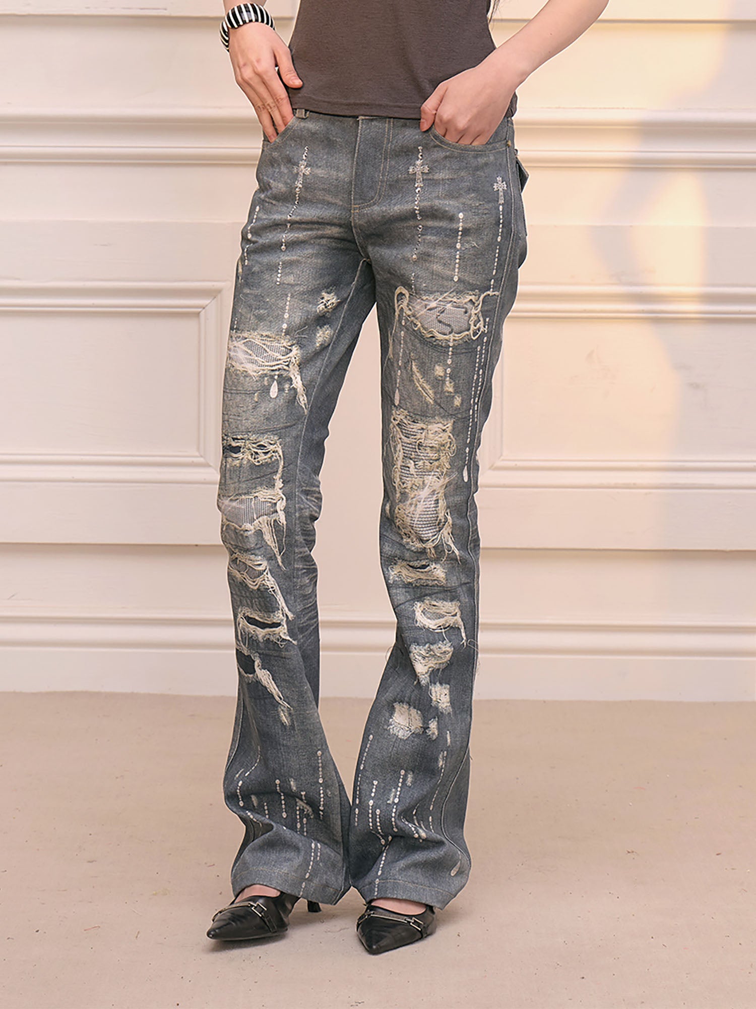 FAYCHUI Distressed Diamond Slim Flared Pants