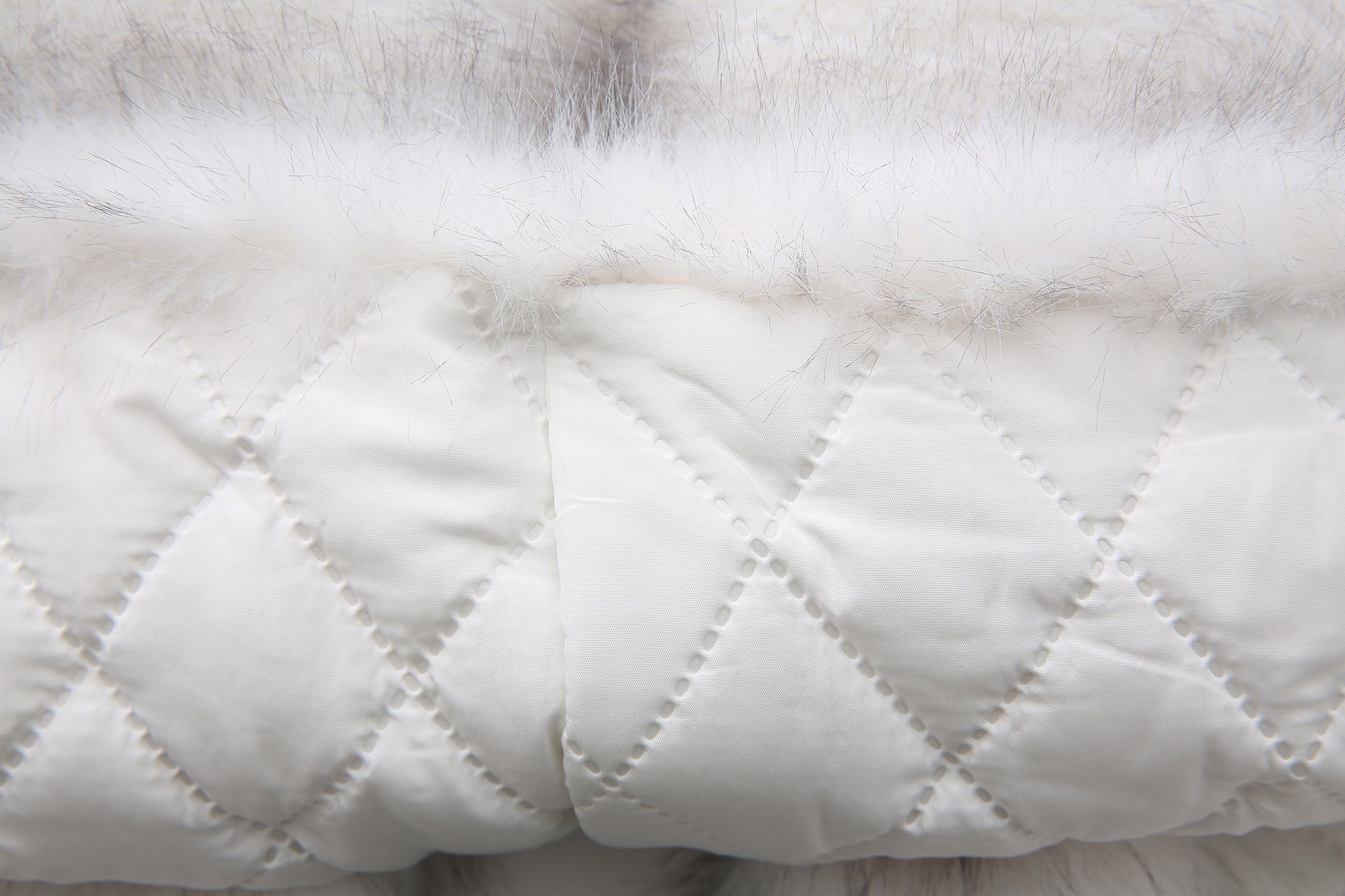 NEVER OFFEND L ANGEL Cropped Faux-Fur Buckle Jacket