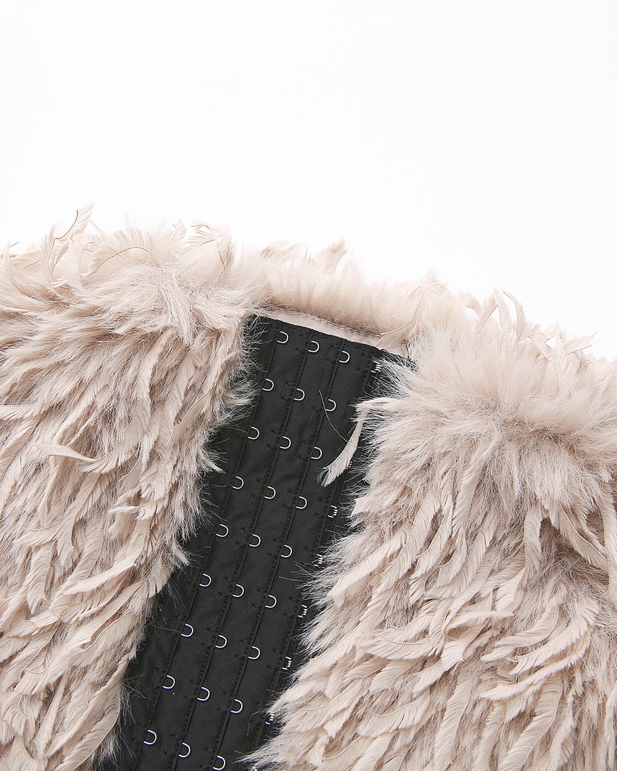 NEVER OFFEND L ANGEL Faux Fur Fringe Button Cape