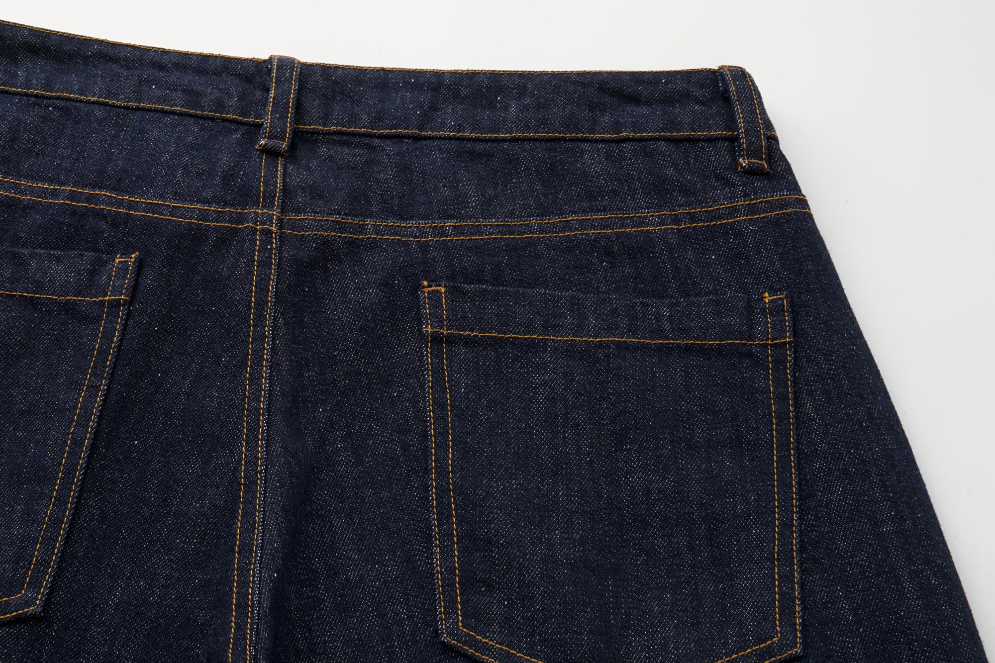 OINIMI Retro Stitched Straight-Leg Raw Jeans