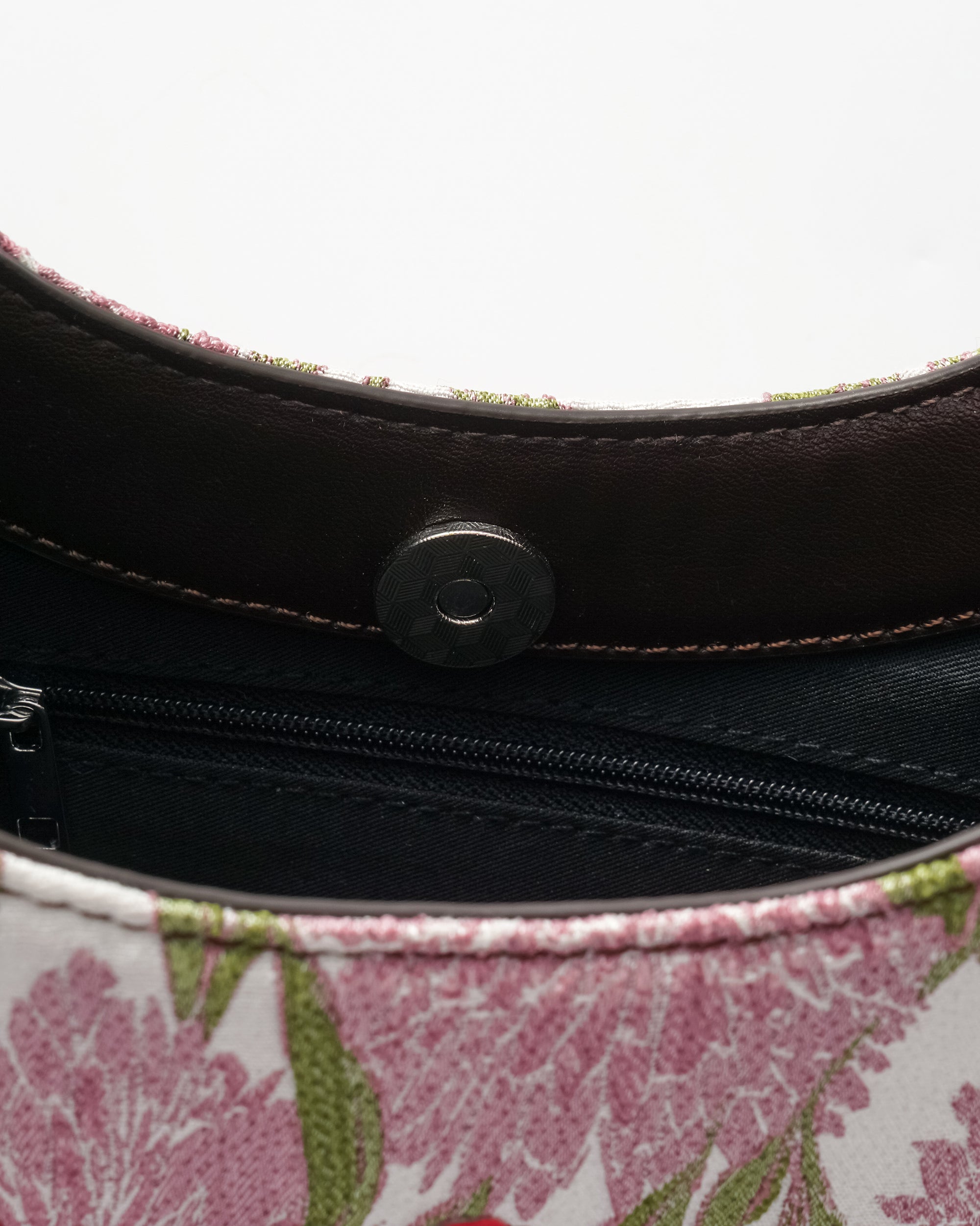 OINIMI Floral Jacquard Fringe Saddle Bag