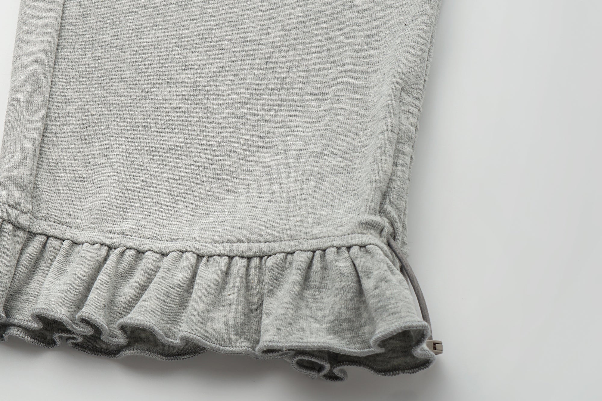 OINIMI Drawstring Ruffle Hem Capri Leggings