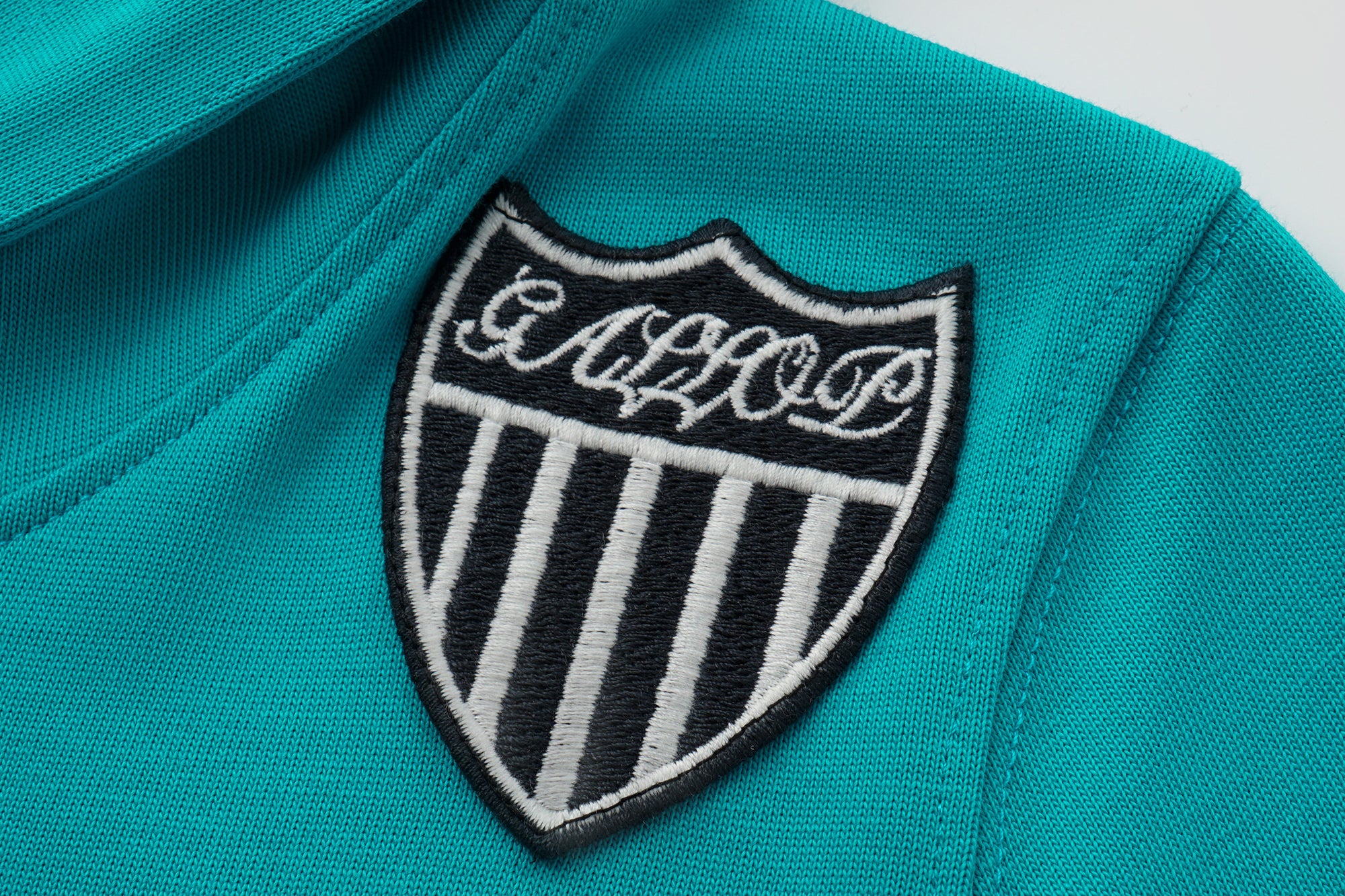 OINIMI Graffiti Graphic Crest-Patch Pullover Hoodie