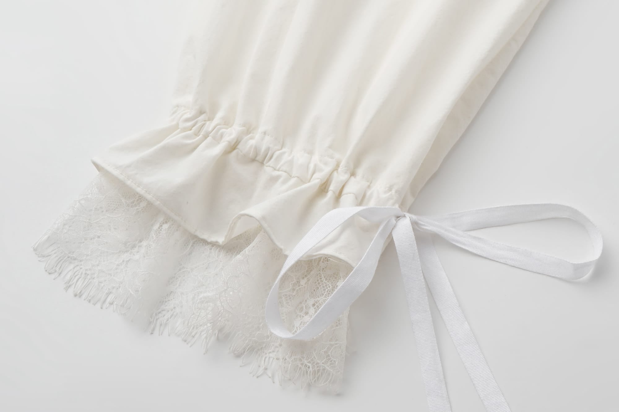 OINIMI Ruffled Collar Lace Drawstring-Cuff Shirt