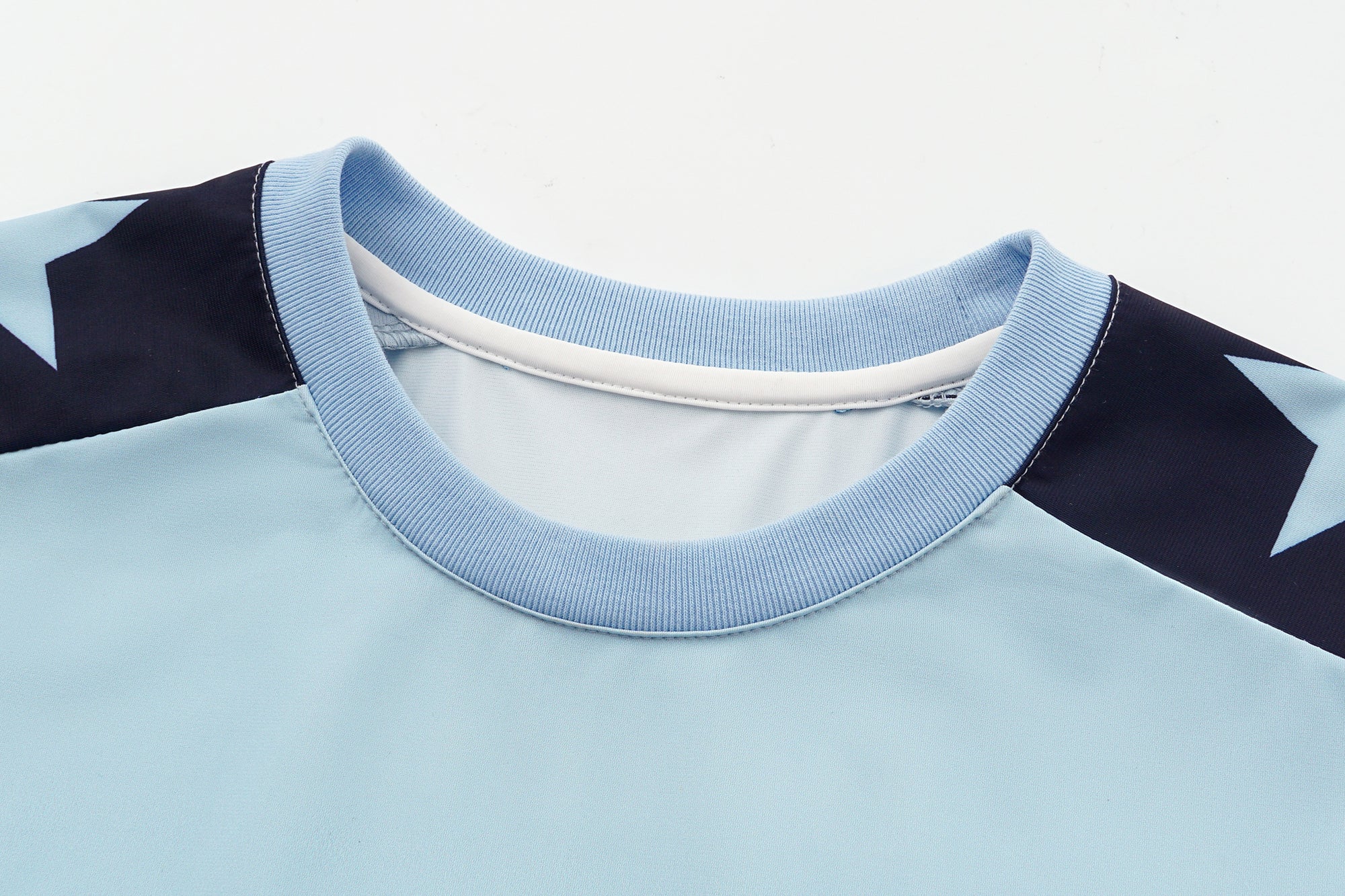OINIMI Retro Athletic Graphic Raglan T-Shirt