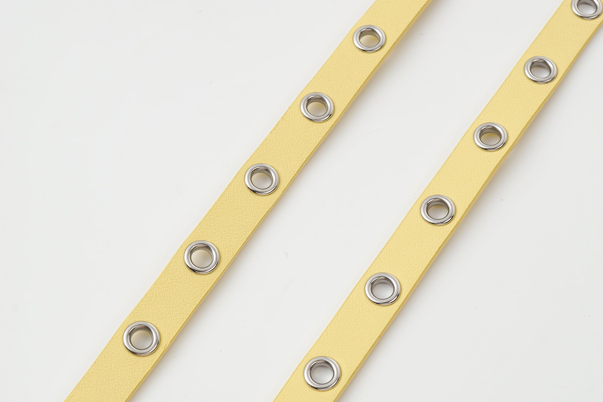 OINIMI Leather Grommet Skinny Belt