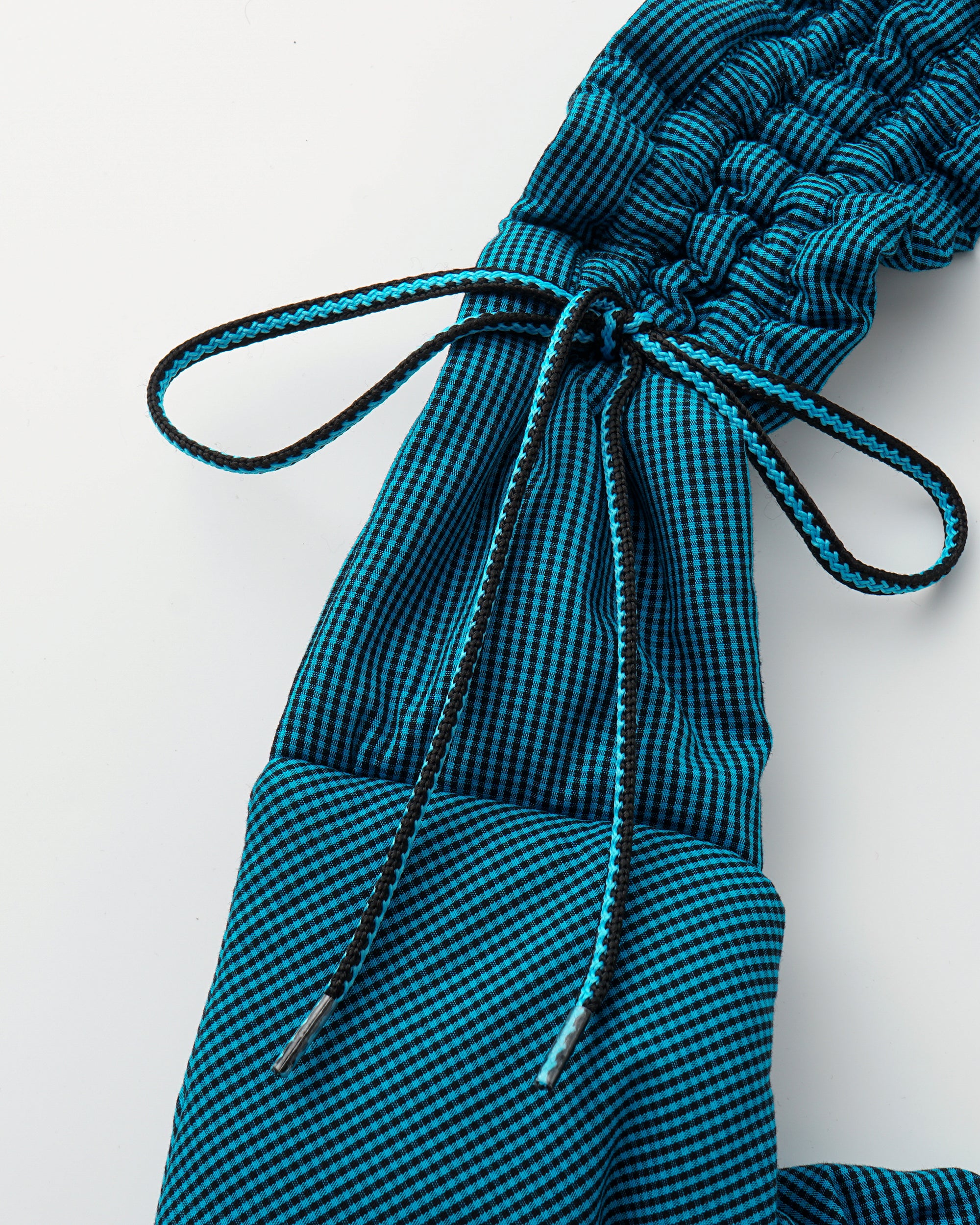 OINIMI Ruched Strap Triangle Sling Bag