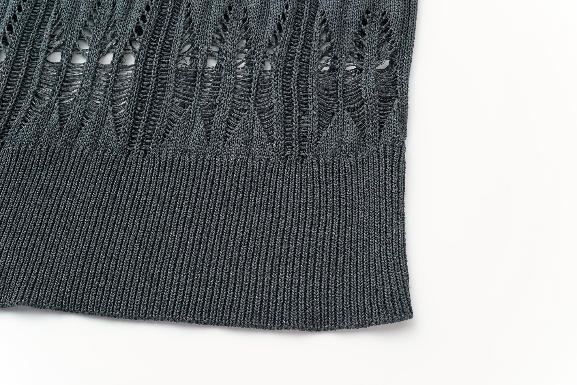 OINIMI Geometric Open-Knit Pullover