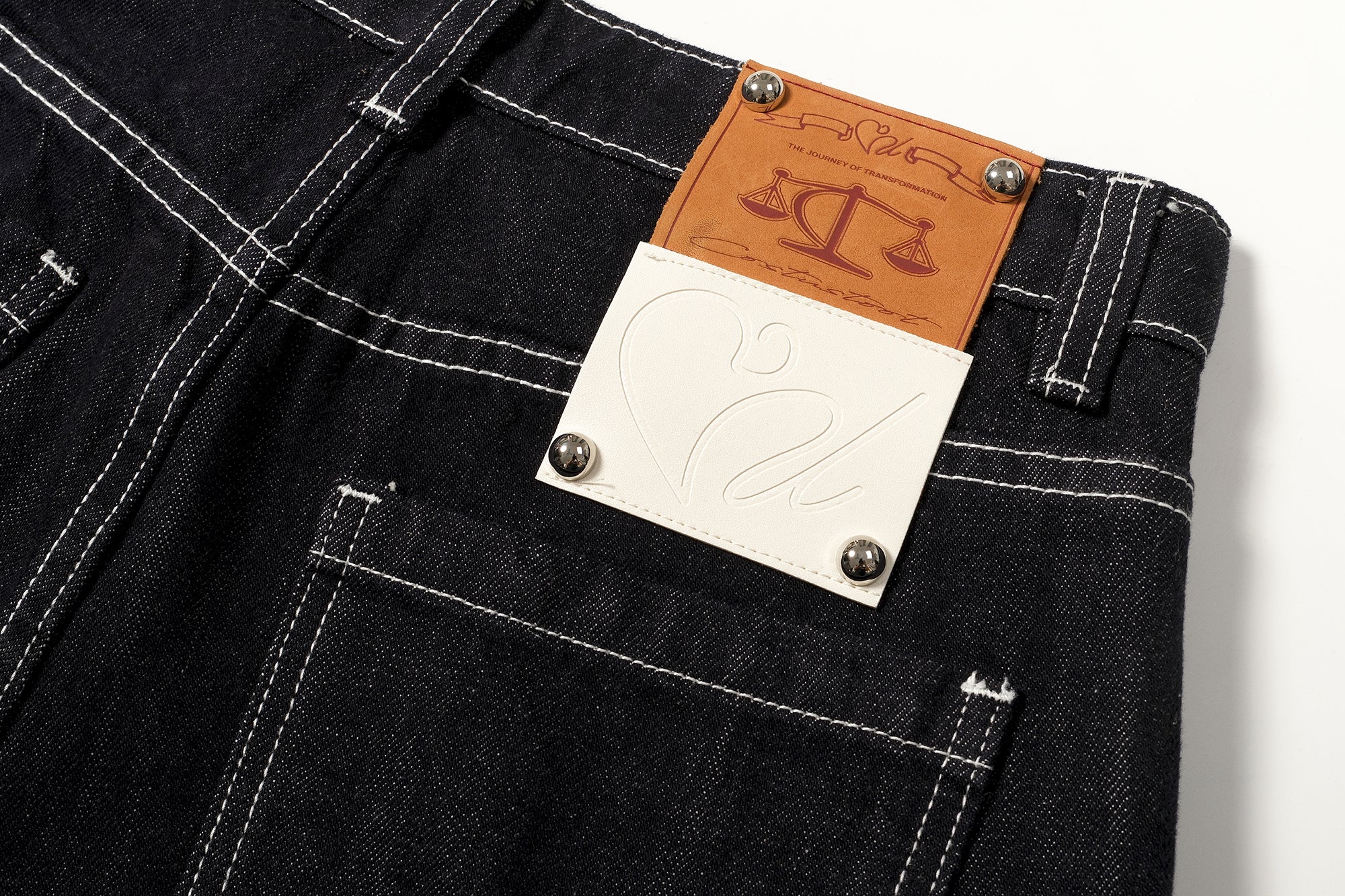 COSTUSTOOT Button-Fly Pleated Wide-Leg Jeans