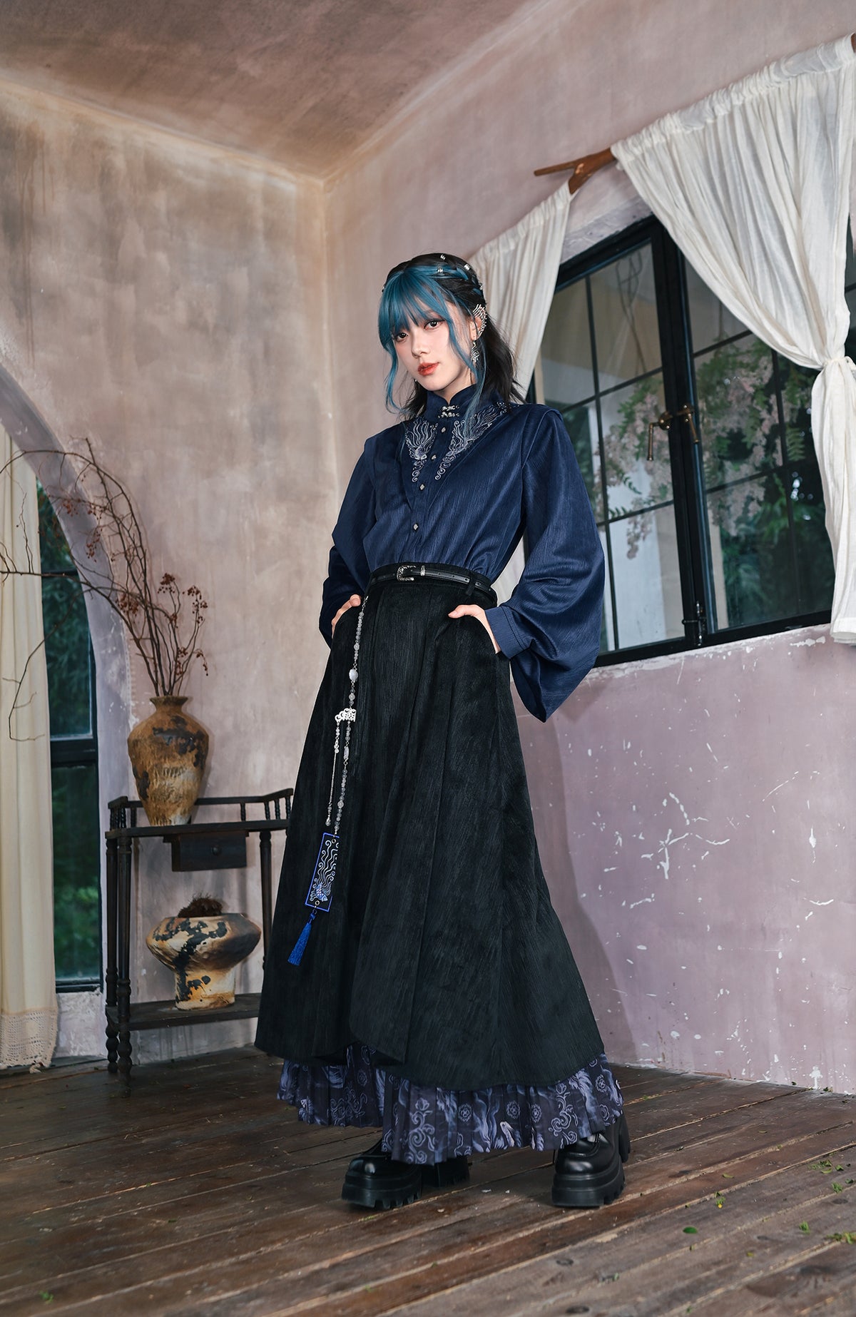 GUGUAI Embroidered Mandarin Collar Balloon-Sleeve Shirt
