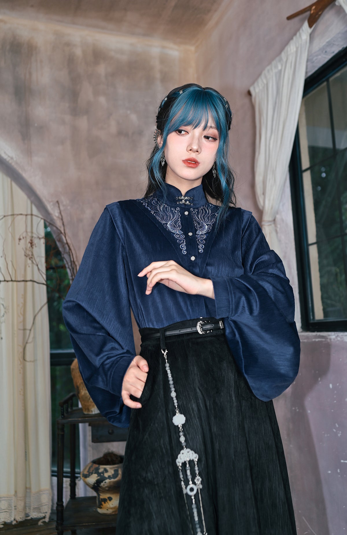 GUGUAI Embroidered Mandarin Collar Balloon-Sleeve Shirt