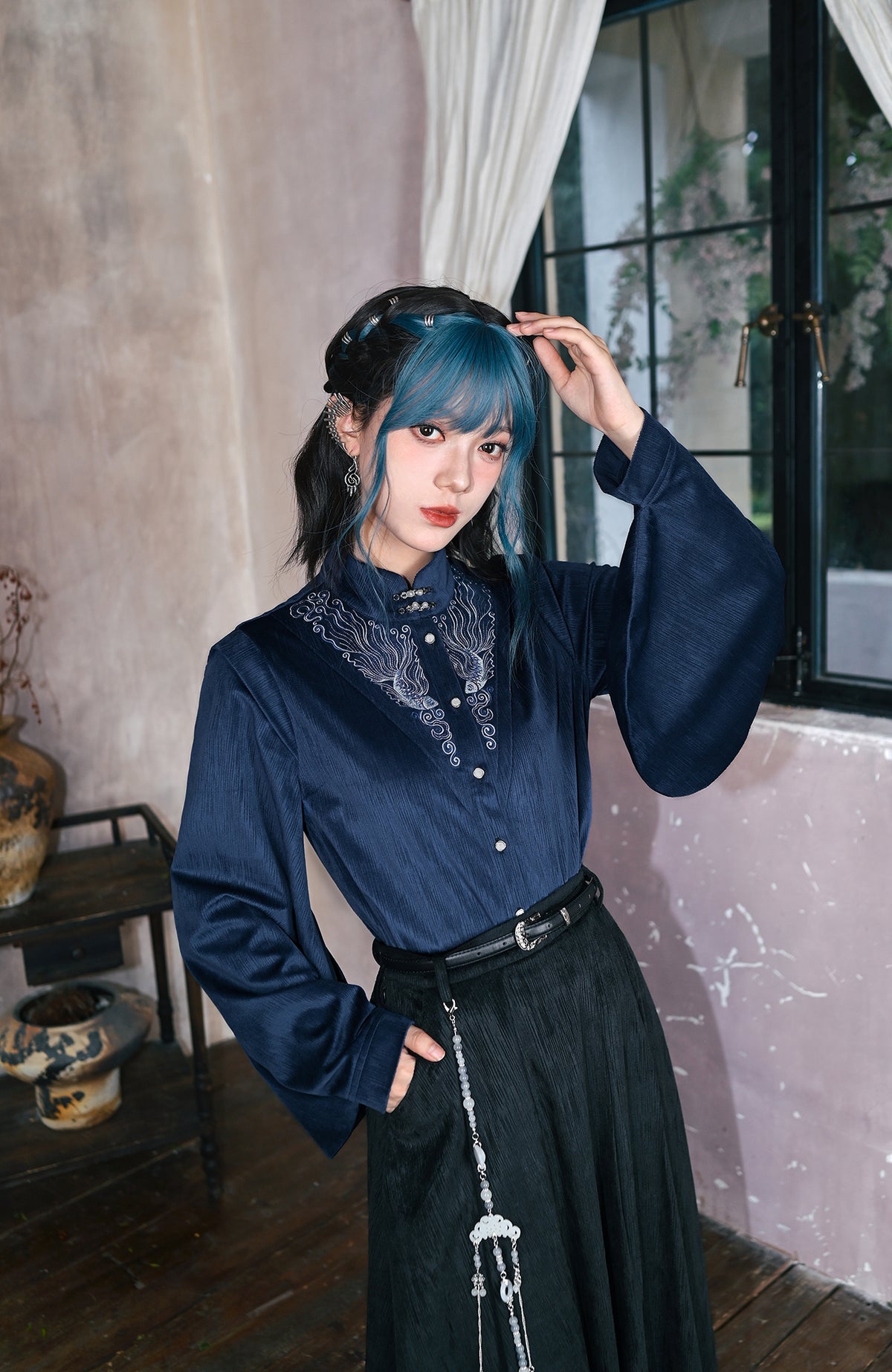 GUGUAI Embroidered Mandarin Collar Balloon-Sleeve Shirt