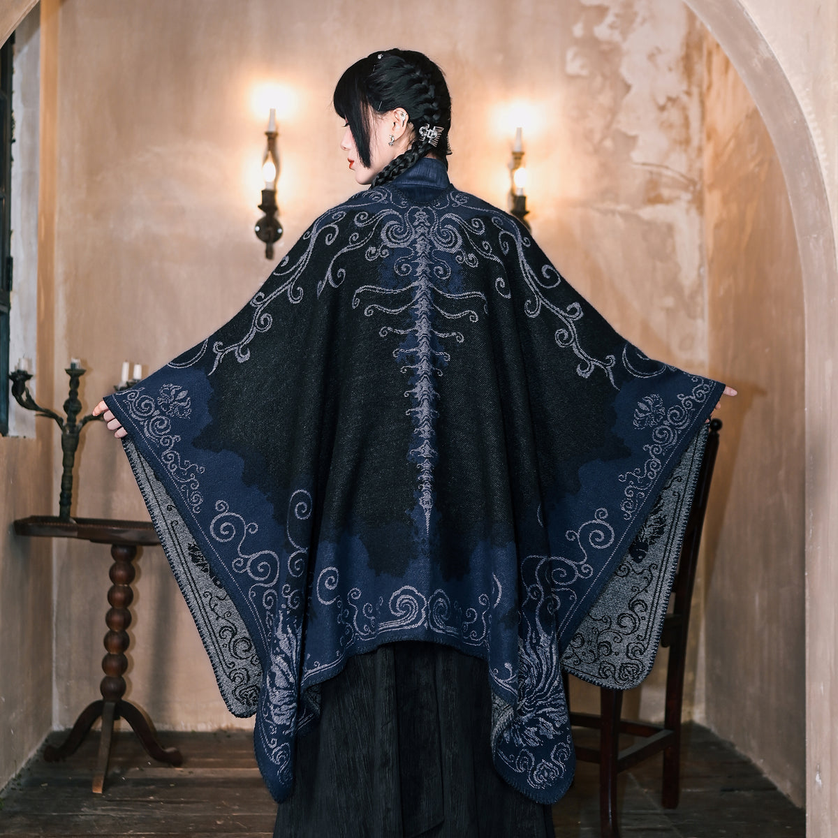 GUGUAI Jacquard Wide-Sleeve Cape