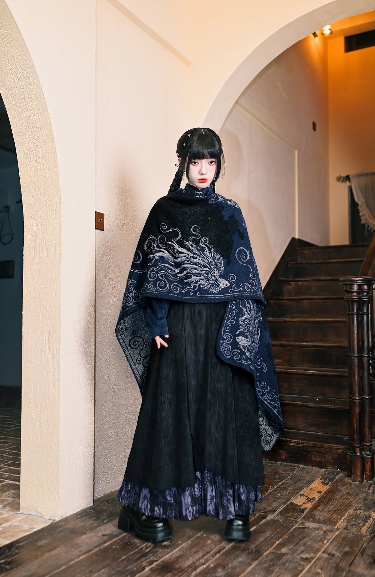 GUGUAI Jacquard Wide-Sleeve Cape