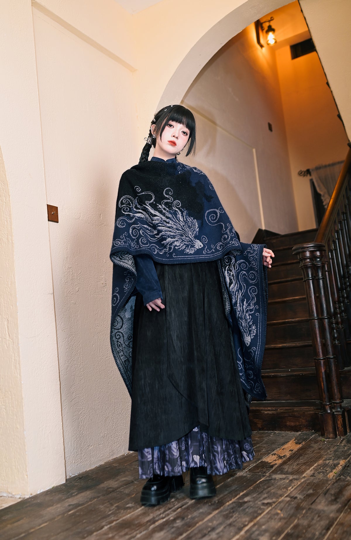 GUGUAI Jacquard Wide-Sleeve Cape